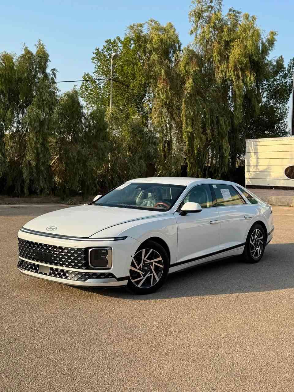 ازيرا موديل 24وارد كوري غاز فقط
فول مواصفات….. باستثناء البنوراما

بيها اربع قطع صبغ

كشنات الامامية كهرباء +مساج+ تدفئة+تبريد

الكشنات الخلفية تدفئة

شاشة متصلة

كشن ذاكرة

ستيرن كهرباء 

بصمة

تبريد شاشة

حساسات امامية+خلفية

رادارات 360 درجة

نقطة عمياء بالمري +شفط+ترحيب

رجاج بالستيرن عند التنبيه

تحديد مسار+سياقة ذاتية

جنطة كهرباء 

مليانة مواصفات كلش هواي

للاستفسار الاتصال
السعر بلاش

***********

مكاني النجف الحيدرية
