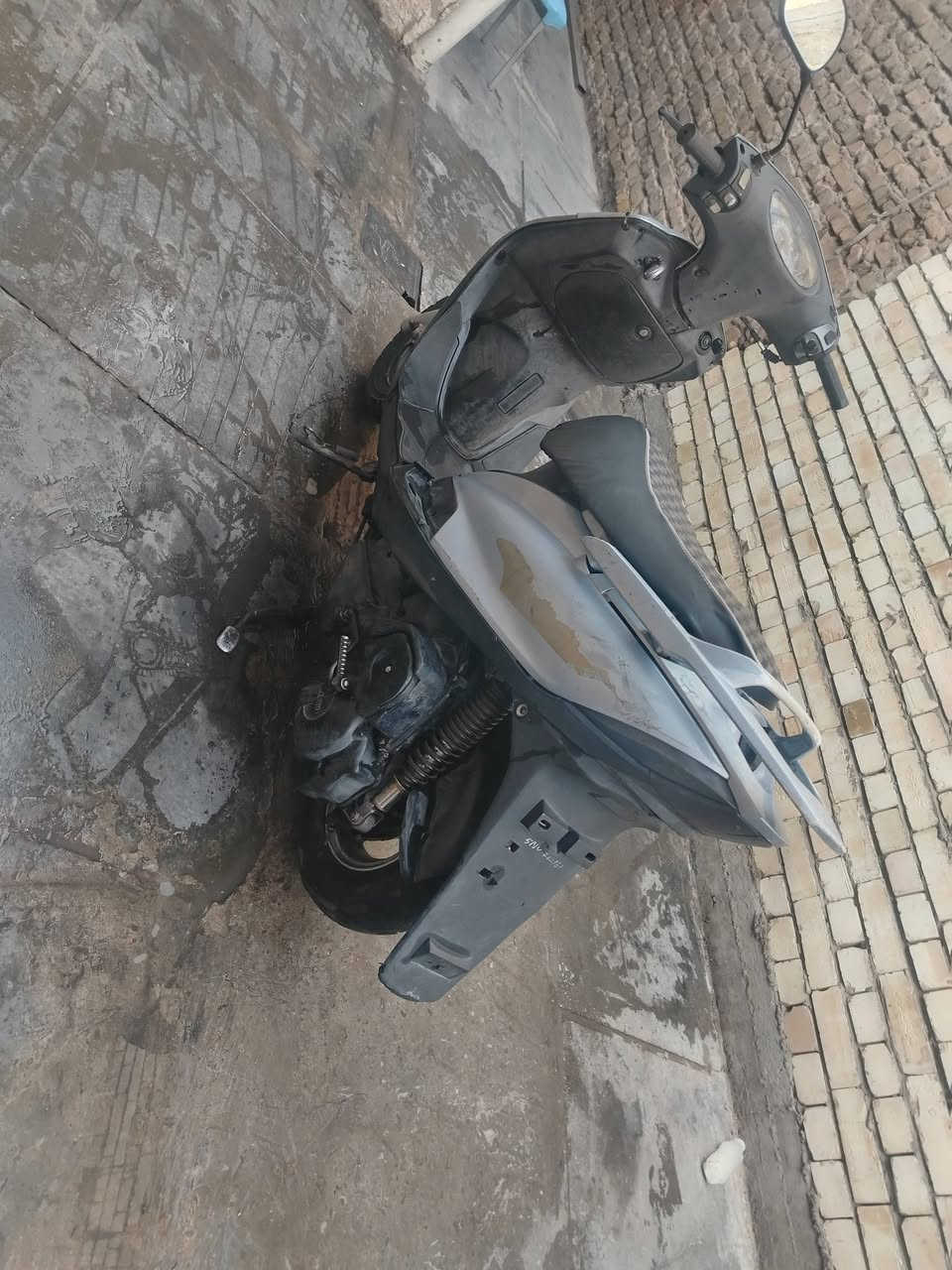 للبيع ماكس  سرعه 140شغاله كهبايات شغاله السعر 250 المكان بغداد حي لعامل اتصال ***********
