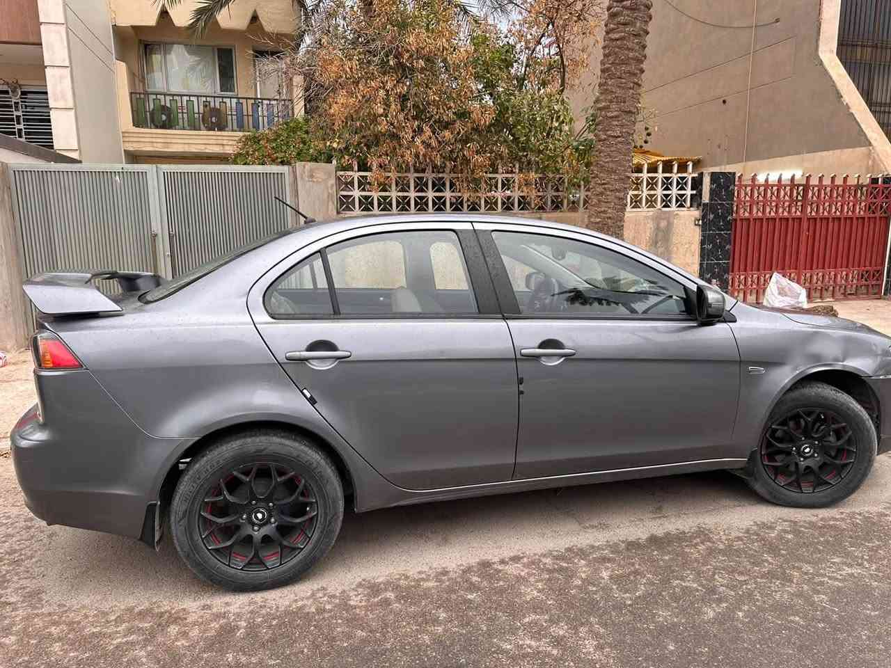 لانسر قرش • ٢٠١٦ • ٦٨٠٠٠ كم