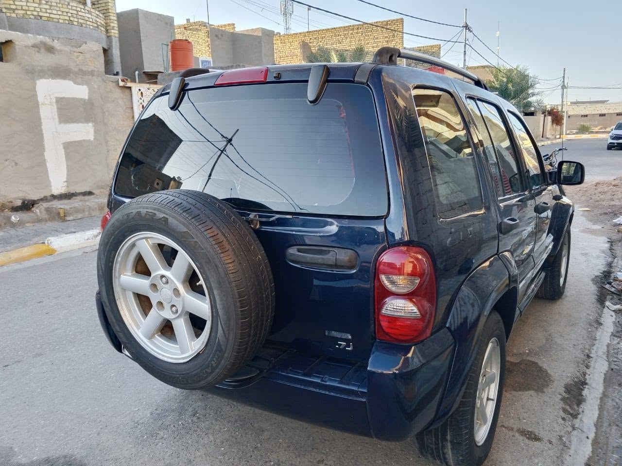 بس الله نتوكل جيب البرتي2008,..سيارة جاهزة بسمنةتحويل.... مباشر عنوان واسط بس تبريد عوزة.. رقم الهاتف...***********..سعر75.بية.مجال
