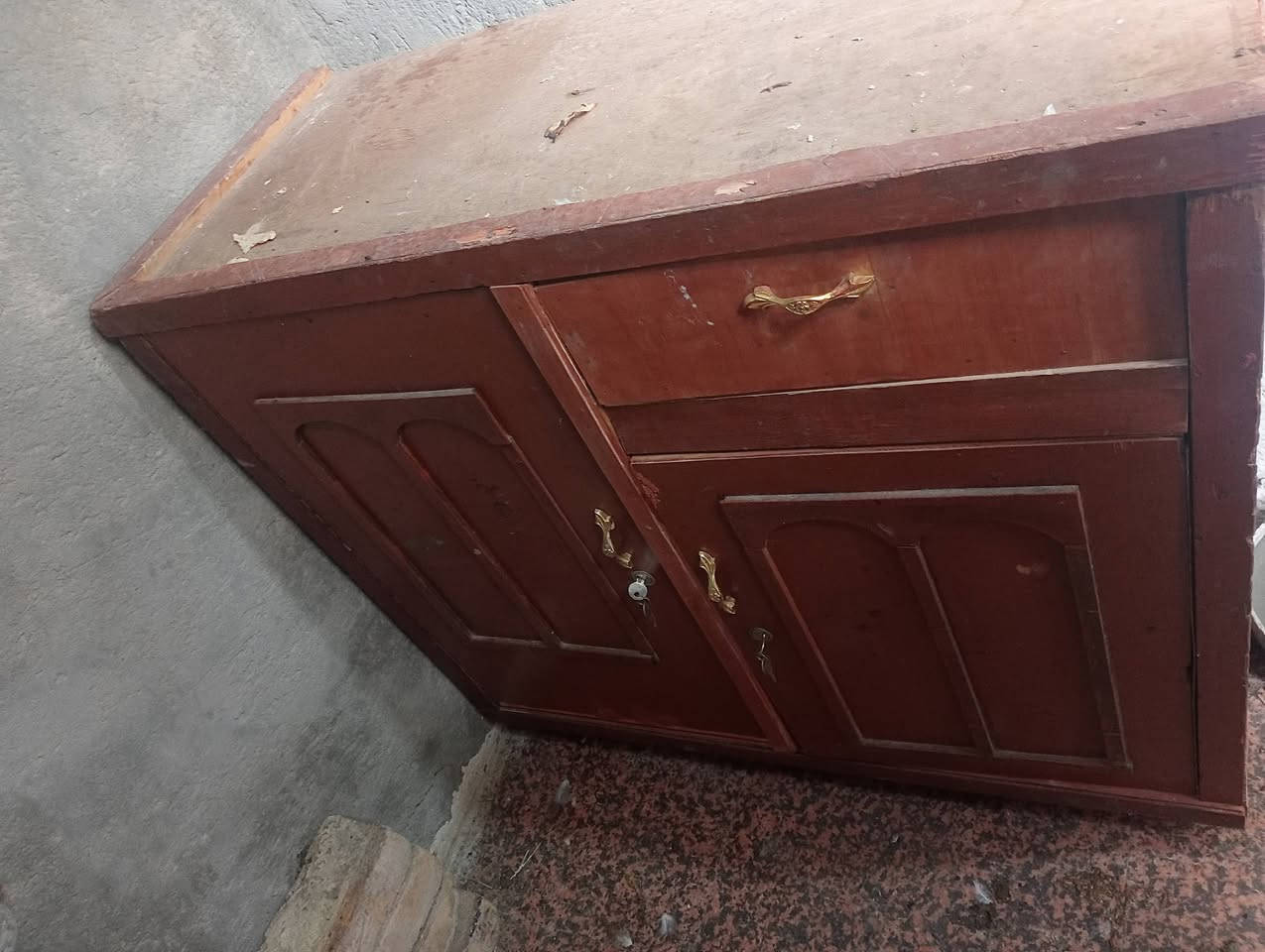 بوفيه • مبابين • للبيع