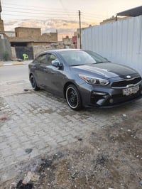 البيع فورتي موديل 2019  السياره بية كلير وقبق جنطة مبدل من امريكي علاو...