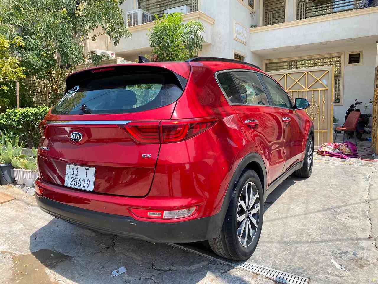 السلام عليكم كيااسبورتج ٢٠١٩ أمريكيه فول مواصفات ١/١ العنوان بغداد الرئاسه حادث ركن الجاملغ أو ربع البنية أو بيه اكلير بل باب والباقي مكفول من كلشي مكفول تبريد قطعتين ثلج شواصي الغود كفاله السعر ١٦٠ أو بيه مجال  الرقم ***********
