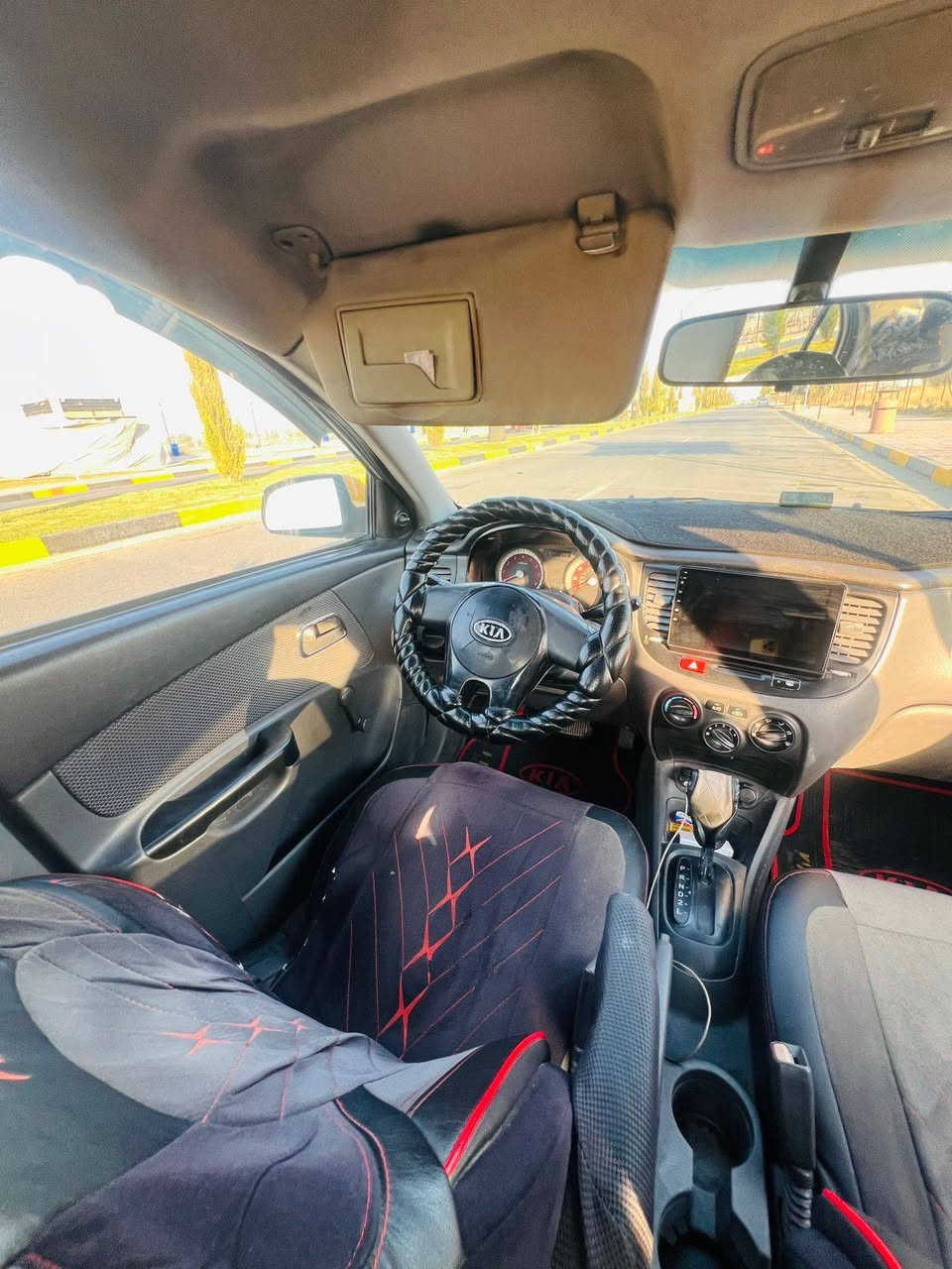 Kia Rio   2010

سيارة رقم انبار

كدام العين بيها ضرر بالدوسه والحوض الوره وبيها معجون

للاستفسار
***********
***********‏
