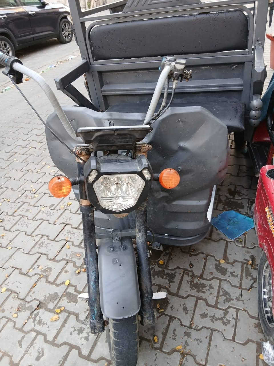 السلام عليكم ستوته شحن نضيفه بطارياته 6 خير من الله نضيفات تخم تاير جديد ستوته حلوه ونضيفه كهربائيات شغاله مكاني بغداد المنصور للاستفسار خاص او واتساب ***********
