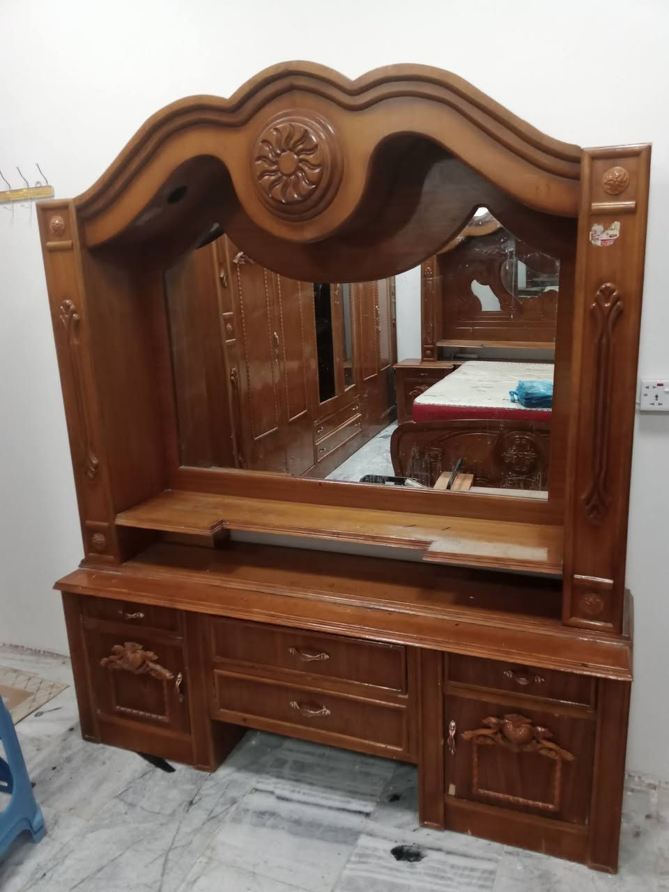 غرفة نوم • تفصيل • خشب عراقي