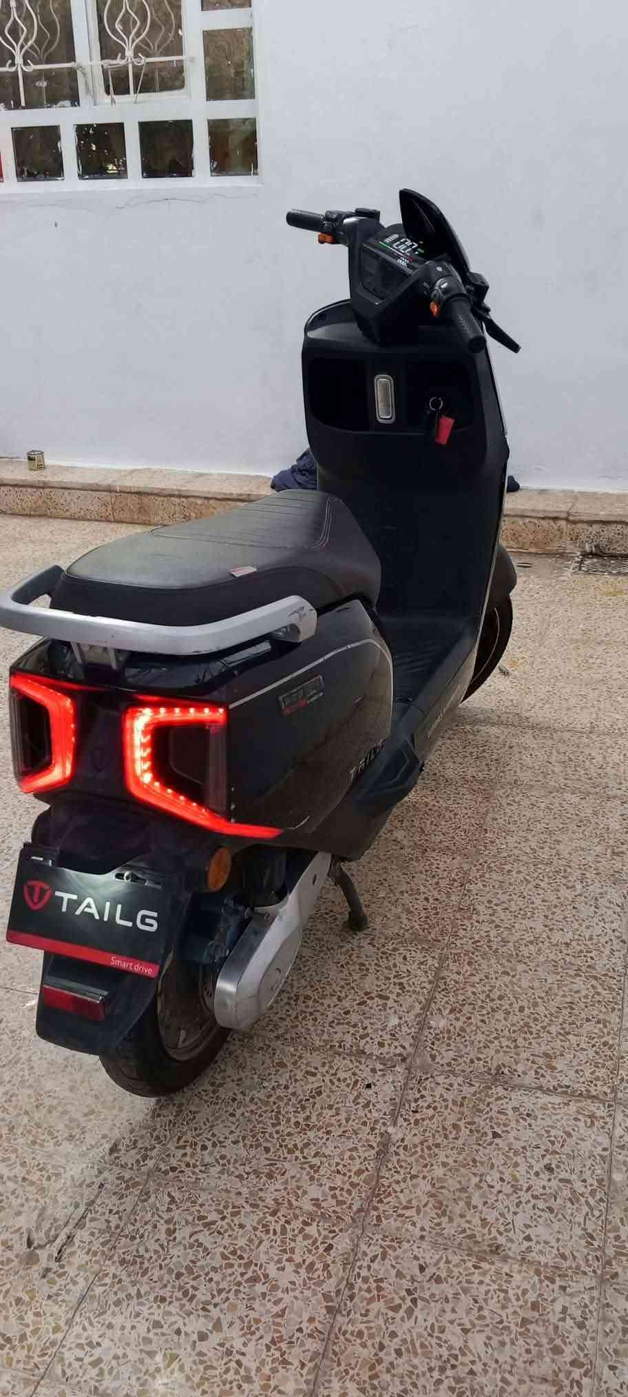 سلام عليكم ماطور شحن تالج ٦ بطاريات شرط يقرن11 كلهن سرعه 60 حقيقي مكاني موصل حي سومر سعر 750بي مجال 
رقمي ***********.
