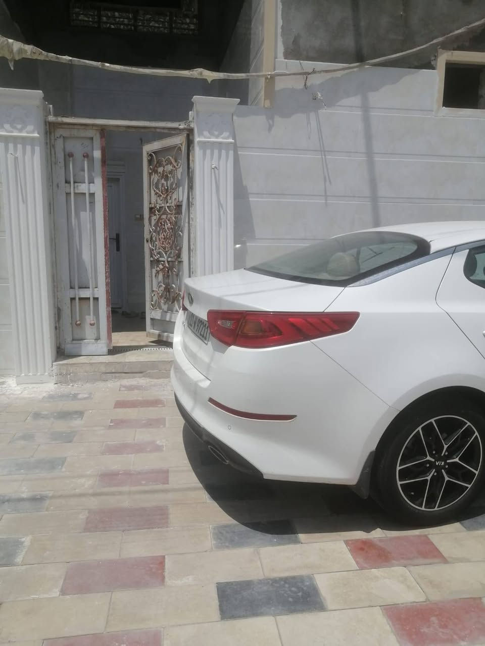 سلام عليكم كيا اوبتيما ٢٠١٥ خليجي كفاله عامه ماعدا بارد قليل 
فول مواصفات عده البنراما محرك ٢٤٠٠ بصمته تشغيل حساس اماي خلفي سعر ١٥٧ بيه مجال بصيط عنوان السياره الناصريه 
***********《
