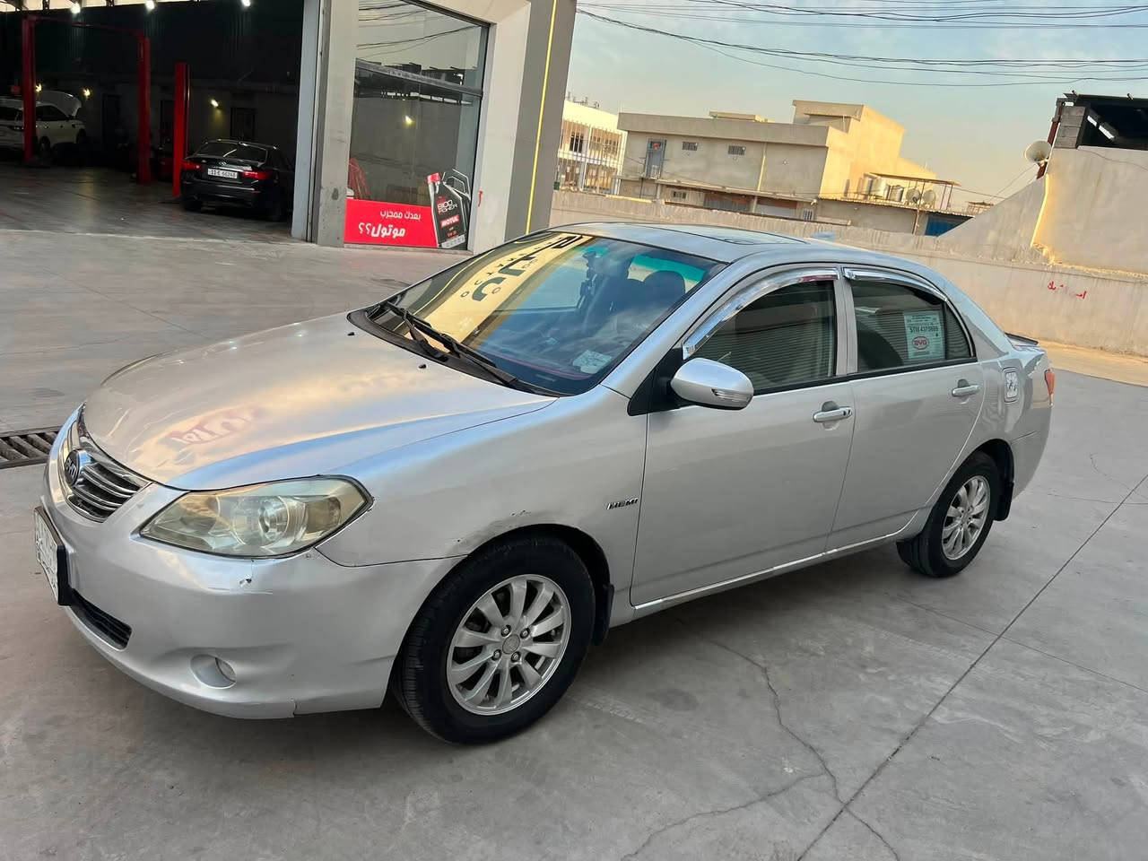 سيارة BYD G3 موديل 13 فول مواصفات  فتحه سقف تشغيل بصمه بواب بصمه تبريد ثلج شرط   محرك 16 بيها أثر صرف رقم نينوى ما مطلوبه كاربون موجود ما بيها صبغ بيها طخات بسيطه مال بارد طخم تايرات جدد وباتري جديد الشراي  يتصل ***********
