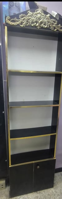فاترينة • بغداد • نقص رجلين