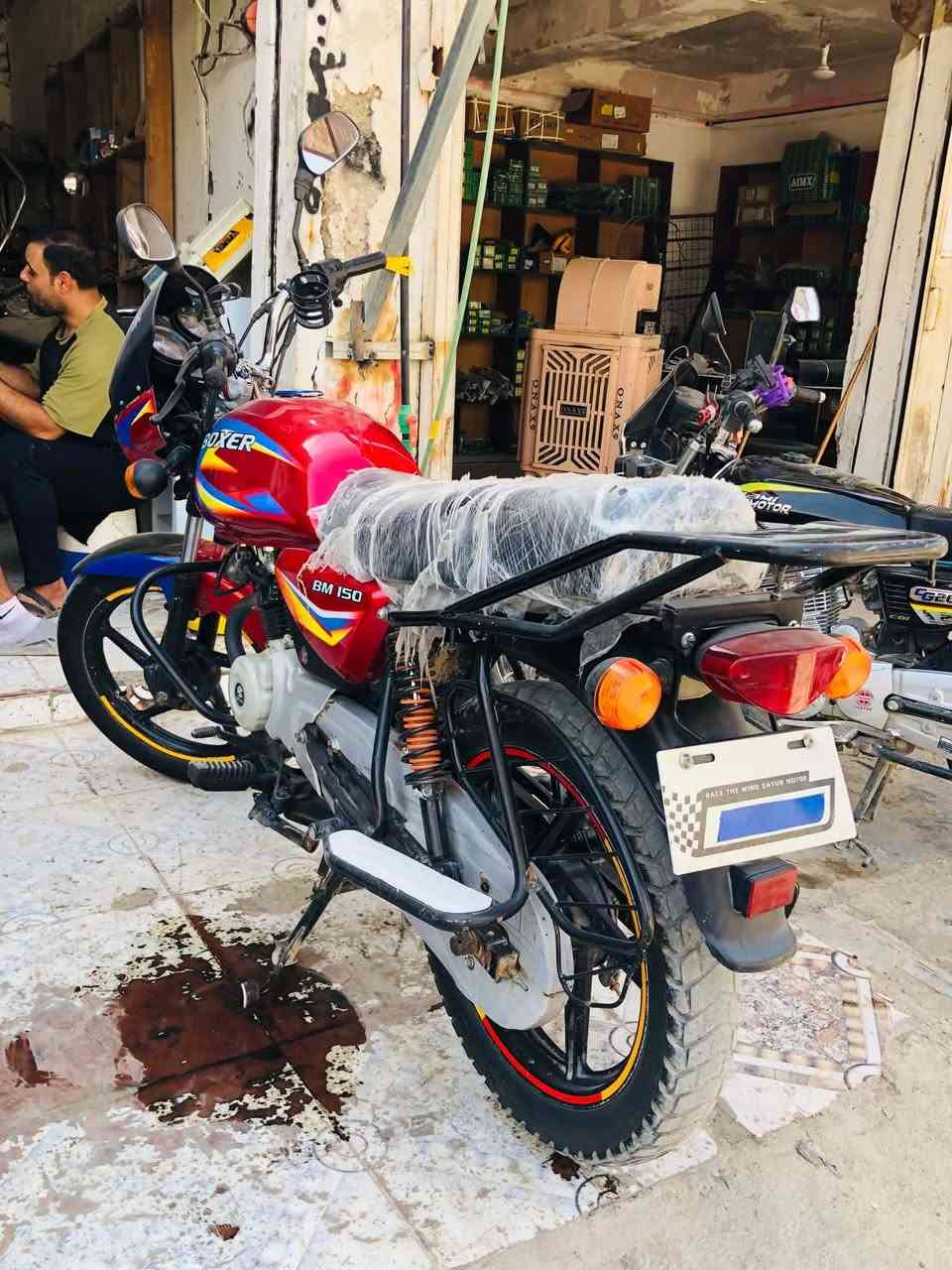بوكسر 2021 جاهزه من اللايت للبگلايت بدون نقص مكينه ناعمه نكره سلف و هندر كهربائيات عام شغاله اوراق اصولي سعر مليون و 200 وبيها مجال مكاني مفرق شارع الحسينيه 
‏‪***********‬‏
