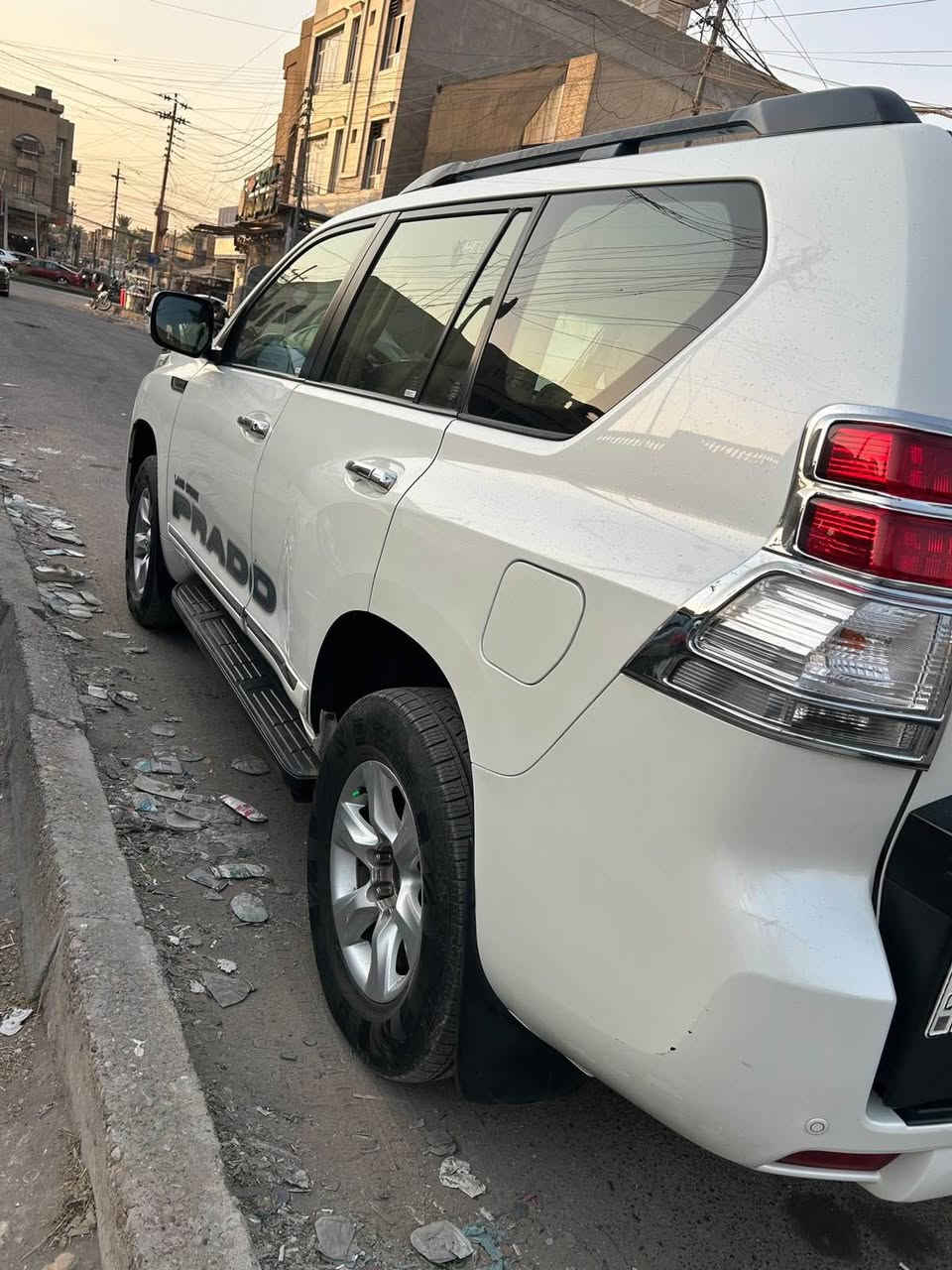 سلام عليكم برادو موديل 12 كفاله عامه من كلشي سياره قديمه عندي فول الفول شركه السياره كويتي اصل دبل تانكي ثلاجه تبريد 3 قطع مكينه 6 سلندر لون صدفي هواي موصفات بيها السعر المطلوب 260 بيها مجال بسيط مكان السياره بغداد ضباط رقم الهاتف *********** بغداد, العراق
