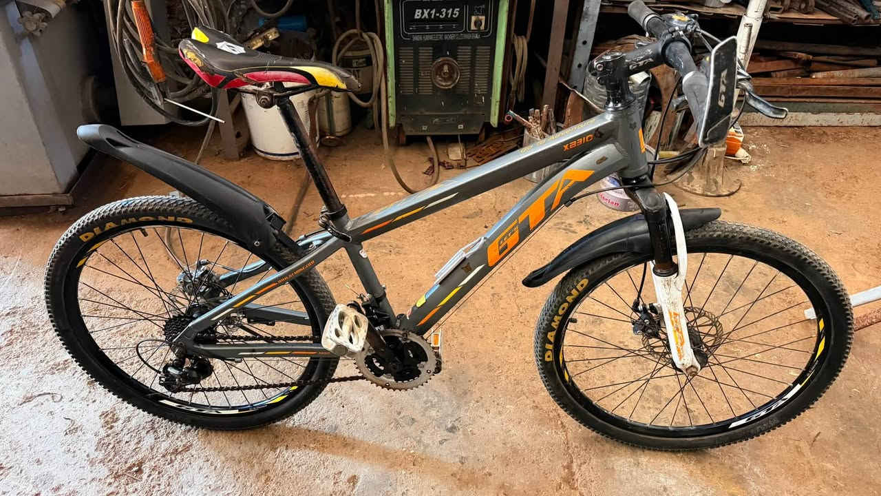 بايسكلات احجام ]20,22,24]🚲
✨الاسعار مكتوبة في الصورة ✨
للاستفسار على الاسعار اتصل على الرقم{[***********]} او خاص
« جميع الاسعار قابلة للتفاوض »🩵

نص مكتوب في الصور:
- حجم 24 السعر 60
- حجم 20 السعر 45
- حجم 22 السعر 45