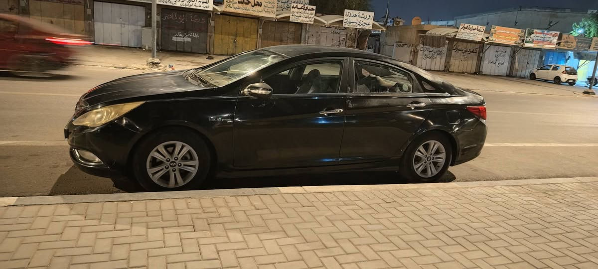 السلام وعليكم للبيع فقط سوناتا وارد كوري خط واحد بانزين بلاد ٢٠١١ رقم باسمي سنوية ٢٠٢٩ فول الفول عدة الفتحة لون اسود بيه مدكر خلفي مكينة مفتوحة + دوش السعر ٨٢ للاستفسار رقم صاحب السيارة  ***********
ملاحظة غير متواجد على النت
المكان البصرة المفتية
