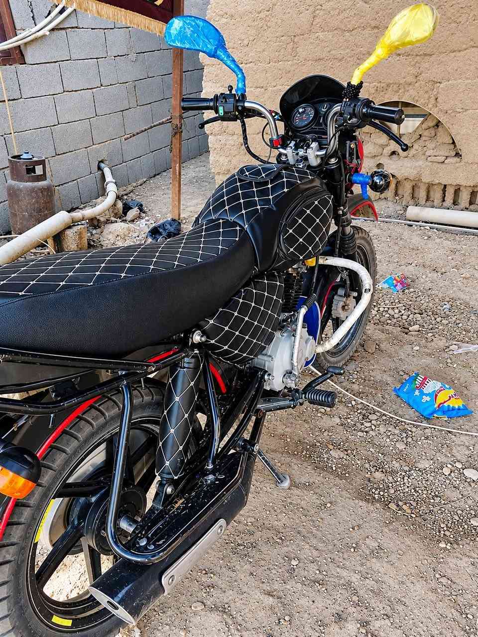دراجه بوكسر موديل 2020 مجفت مره وحده دراجه نضيفه  شغاله كرهبايات عينه لايت اشارات كلشي شغال مكان ميسان المجر الكبير ناحية الخير متواجد واتساب فقط  *********** رايده 1100وبيها مجال
