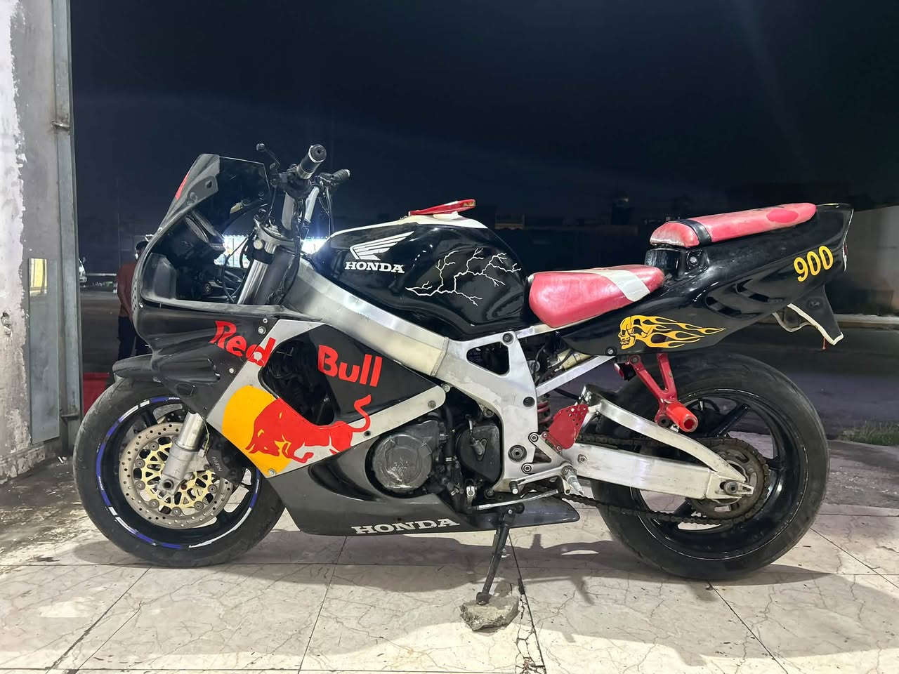 هوندا • CBR • سرعه 300