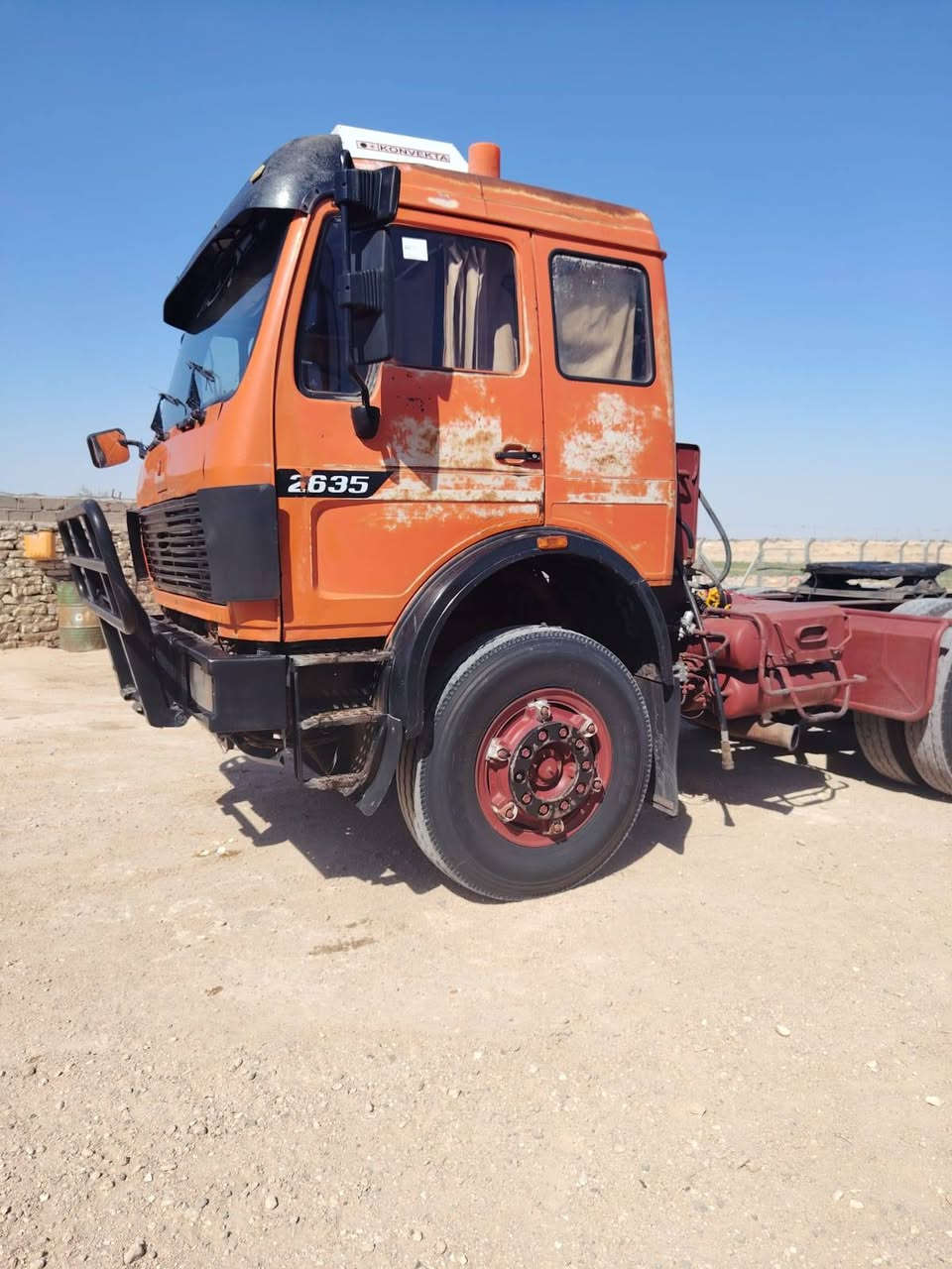 البي راس تريله 82 كير 160 محرك 44 شاصي مكفول مربوط قلاب ثلاث محاور تخم تاير رقم انكليزي المكان السماوه ***********
