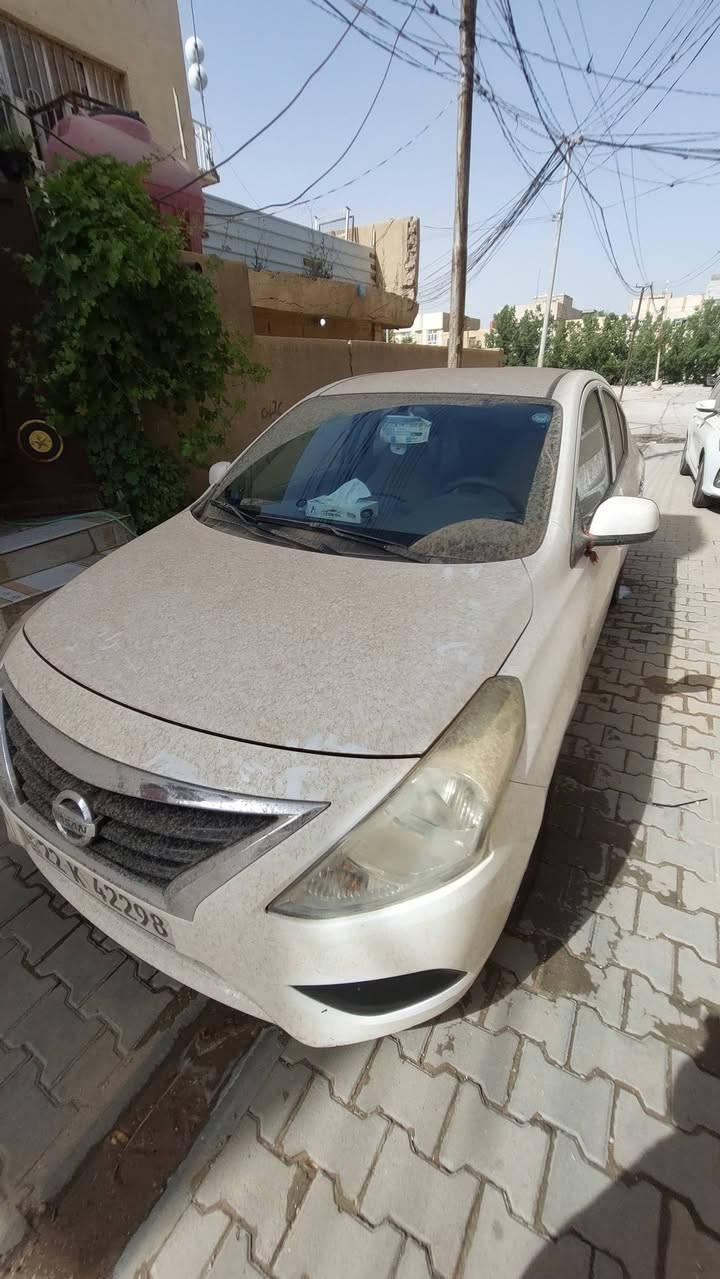 سلام عليكم نيسان سني هندي موديل 18 بيه جمالق الخلفي صبغ سعر 90وببه مجال ***********
