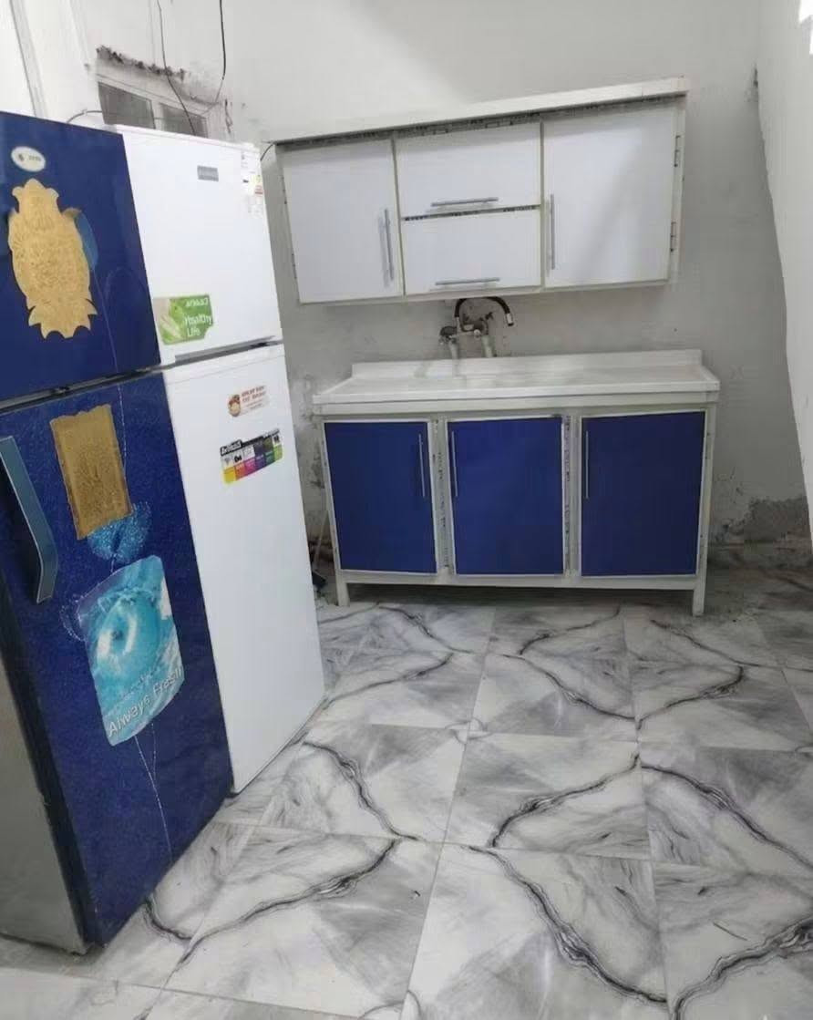 بيت للبيع عنوان النجف حي ميسان قطاع24شارع العسكري البيت نضيف كما موضح في الصور مساحه 92متر واجهه4امتار يتكون من طابقين  الطابق الأرضي يتكون من غرفه ومكشوفه وحمامات خارجيه واستقبال
بيت للبيع عنوان النجف حي ميسان قطاع24شارع العسكري البيت نضيف كما موضح في الصور مساحه 92متر واجهه4امتار يتكون من طابقين  الطابق الأرضي يتكون من غرفه واستقبال وصاله ومكشوفه وحمامات خارجيه 
والطابق الثاني جديد يتكون من غرفتين كبار البيت السعر 85 قفل للاستفسار الاتصال بالرقم ***********
*********** رجاءأ فقط المشتري يتصل كلشي موضح بلتفاصيل
