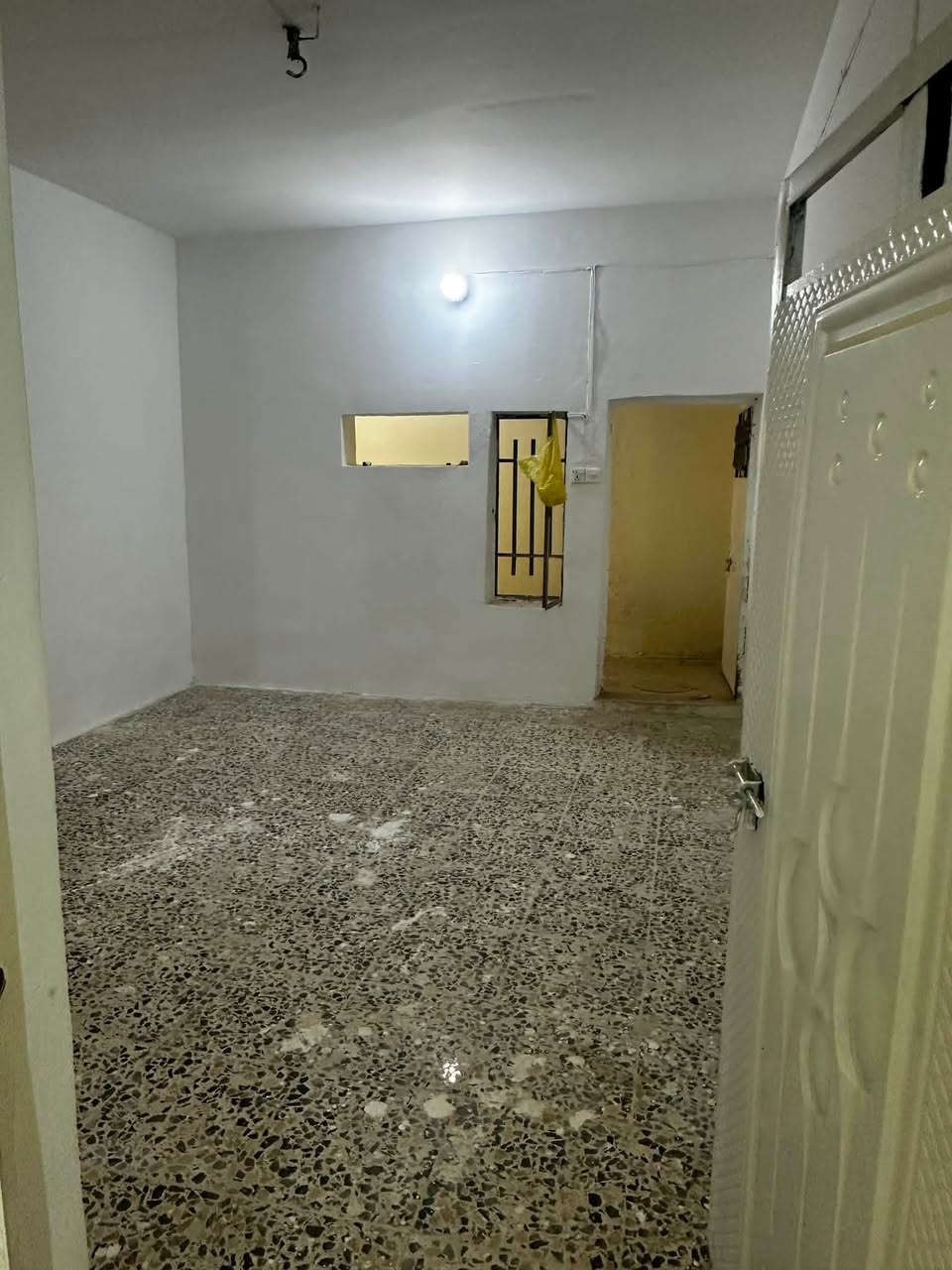 نصف قطعة للبيع في قطاع ٢٩ قرب سوق مريدي 

الطابق الاول /صالة/ واستقبال /ومطبخ /وصحيات 
الطابغ الثاني /غرفتين 

الاستفسار  ***********
