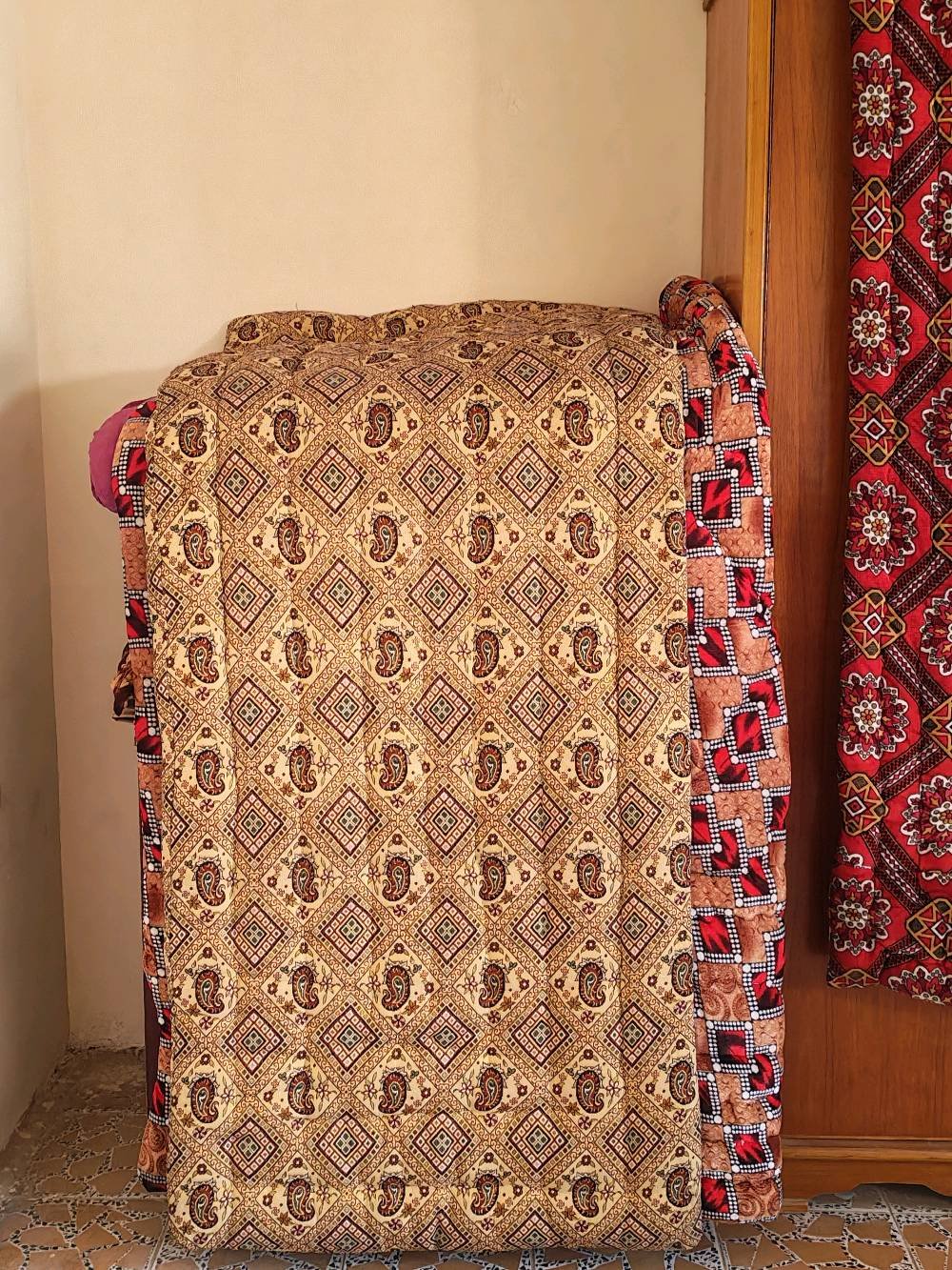 بالة • كلهن