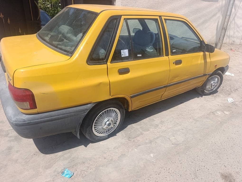 سايبه مكفوله شواصي وكشر عدا بارد باب سكن ونهايت الجاملغ الخلفي اربع اصابع صبغ شرط الفحص والسونار سياره مال جناي جديده وبسمي وجواها تخم تاير وحداديه قبل شهر دبلات وفول مصفره ومهزوزه وجاهزه للتحويل مكاني بغداد سلمان باك *********** بغداد, العراق
