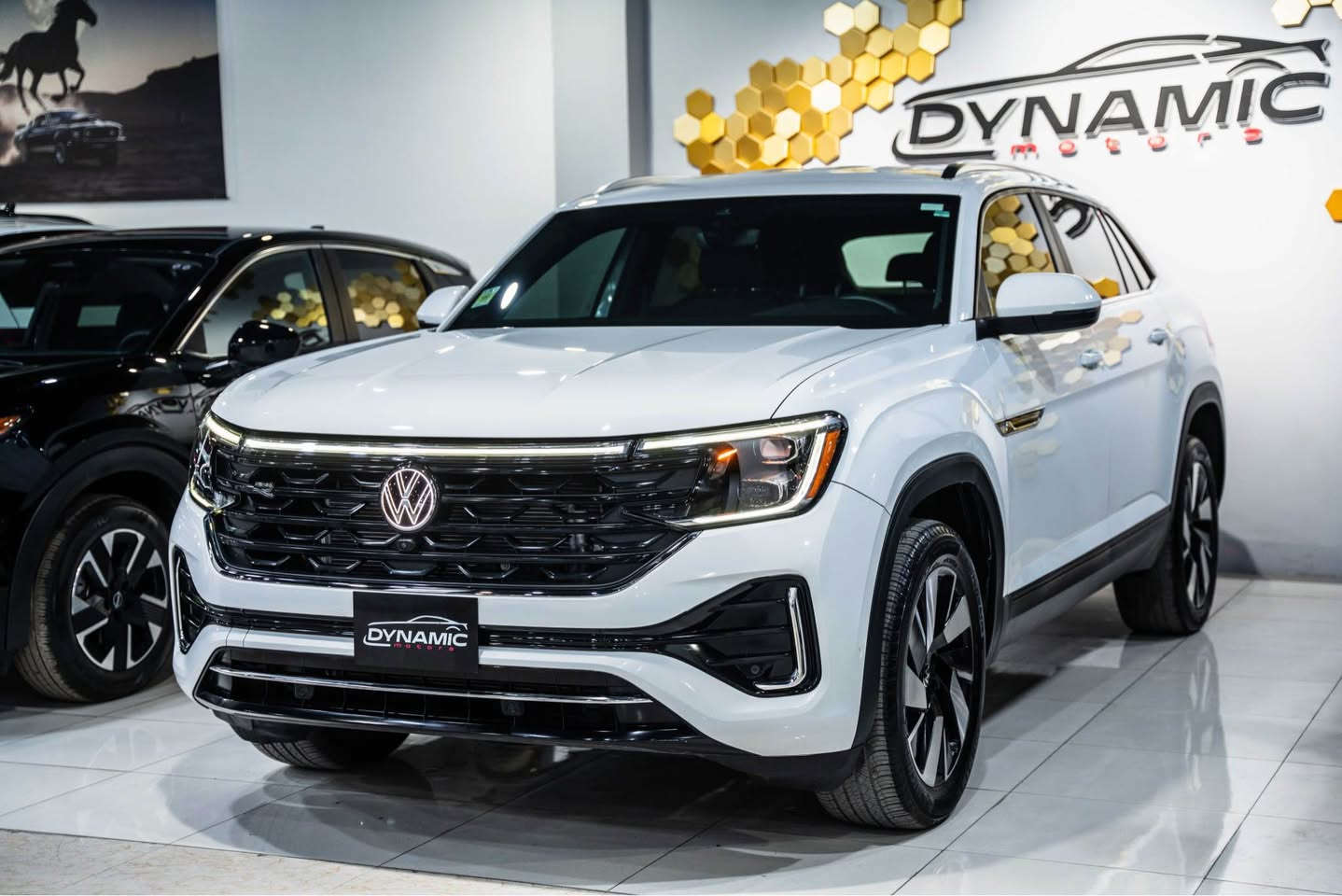 2024 VOLKSWAGEN ATLAS, CROSS SPORT 2.0T SE TECHNOLOGY
موديل :2024
مواصفات : SE
محرك : 4 سلندر
وارد : امريكي
عداد : 32,000ميل
صبغ : ٢ كلير امريكي  فقط 
رقم : ( موقط) ( كاتي)
ناونيشان هةولير جادةي حديد و خشب پيشنگاي دايناميك موتورز
بو زانياري زياتر پةيوةندي بكةن بة وتس اب
*********** أربيل, العراق

نص مكتوب في الصور:
- bid.cars AWD 2.0L 4 cyl. 269HP 50 384 km 2024 VOLKSWAGEN ATLAS, CROSS SPORT 2.0T SE W/TECHNOLOGY 1V2HE2CA2RC218049 0-43076502 IAAI Location: Chicago-South (IL) Shipping from: Indianapolis (IN) Seller: Progressive Casualty Insurance Sale Document: Salvage (Illinois) Sales History 1 Similar archival offers You are watching archived offer. Auction ended on Tuesday, October 21, 2025. Tuesday, October 21, 2025 15 Photos