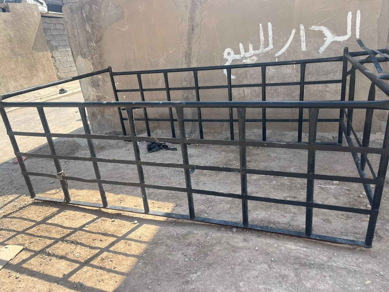 سلام عليكم محجر كيا نثيى العنوان بغداد سعر 250 وبي مجال رقم الهاتف ***********
