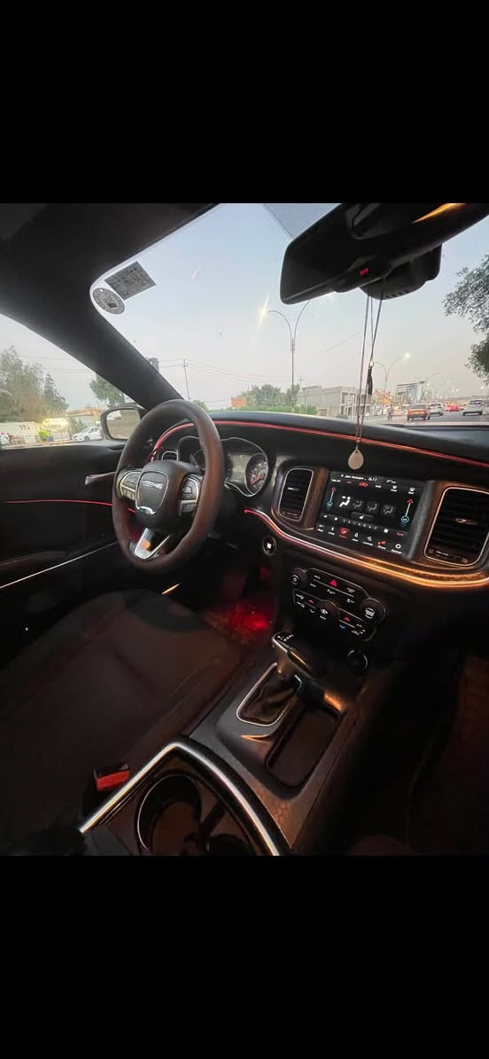 جارجر RT/2018 
V8  5.700
فقط بيع
اللون احمر طماطي مميز
مواصفات الrt معروفة
ويل كب ٢٠ نجمة خسف
تدفئة كشنات تدفئة ستيرن
حساسات خلفية
كار بلي - تحكم ستيرن 
كروس سرعة
تبريد خلفي
تشغيل عن بعد - بصمة ابواب 
تحديث كت كامل بنيد ودعاميات

اضافات 
 لحية امامية
دوسات جانبية
زعانف خلفية
وارد امريكي/ جاملغ الايمن فقط وبدون دواخل
ايرباك طاك ومرجع الستيرن سستم

( تبديل باب عكس السايق داخل العراق )
مكان السيارة/نجف
للاستفسار واتس آب فقط/***********
