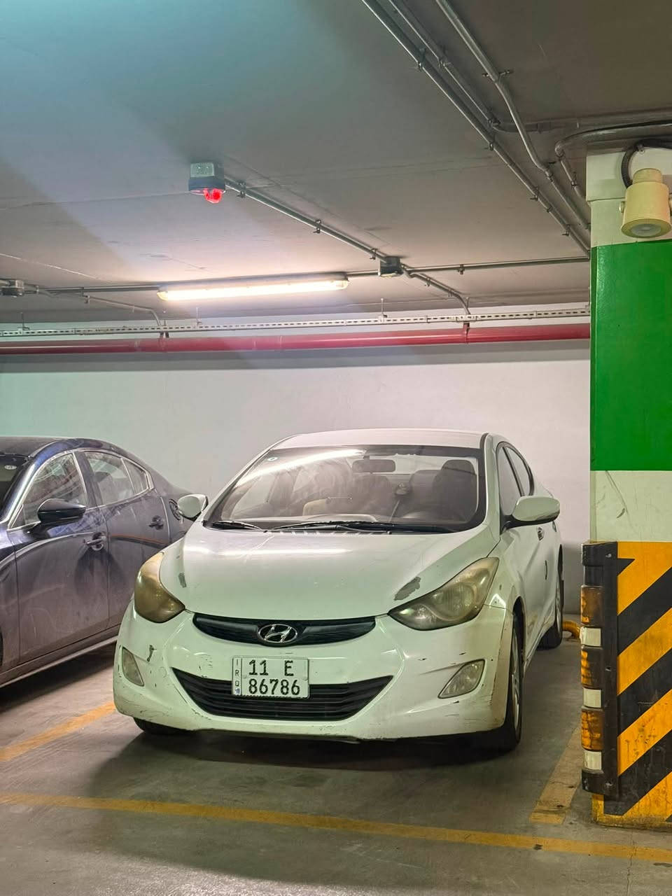 Hyundai Elantra 2013 - 1.6 Liter DOHC
للبيع ألنترا خليجي اللون أبيض ثلجي، أوتوماتيك.

السيارة على وضع الشركة وإستخدام شخصي وموجودة ببغداد / حي الخضراء أو العامرية.

• الممشى: 271 ألف كم

• تخم تايرات جديد نوع Hankook كوري أصلي

• نظام تبريد جديد كلياً

• قطع الصدر جديدة كلياً

• هزة جديدة لعام 2026

• سنوية المركبة نافذة لغاية عام 2031

• يوجد تبديل باب السائق بباب أبيض آخر بسبب حادث دراجة دليفري.

• فحص السيارة متوفر والتفاصيل موضحة بالتقرير والصور.

• السعر: ٩٥ ورقة فقط

للمهتمين الجادين، التواصل على رقم الهاتف:

***********
