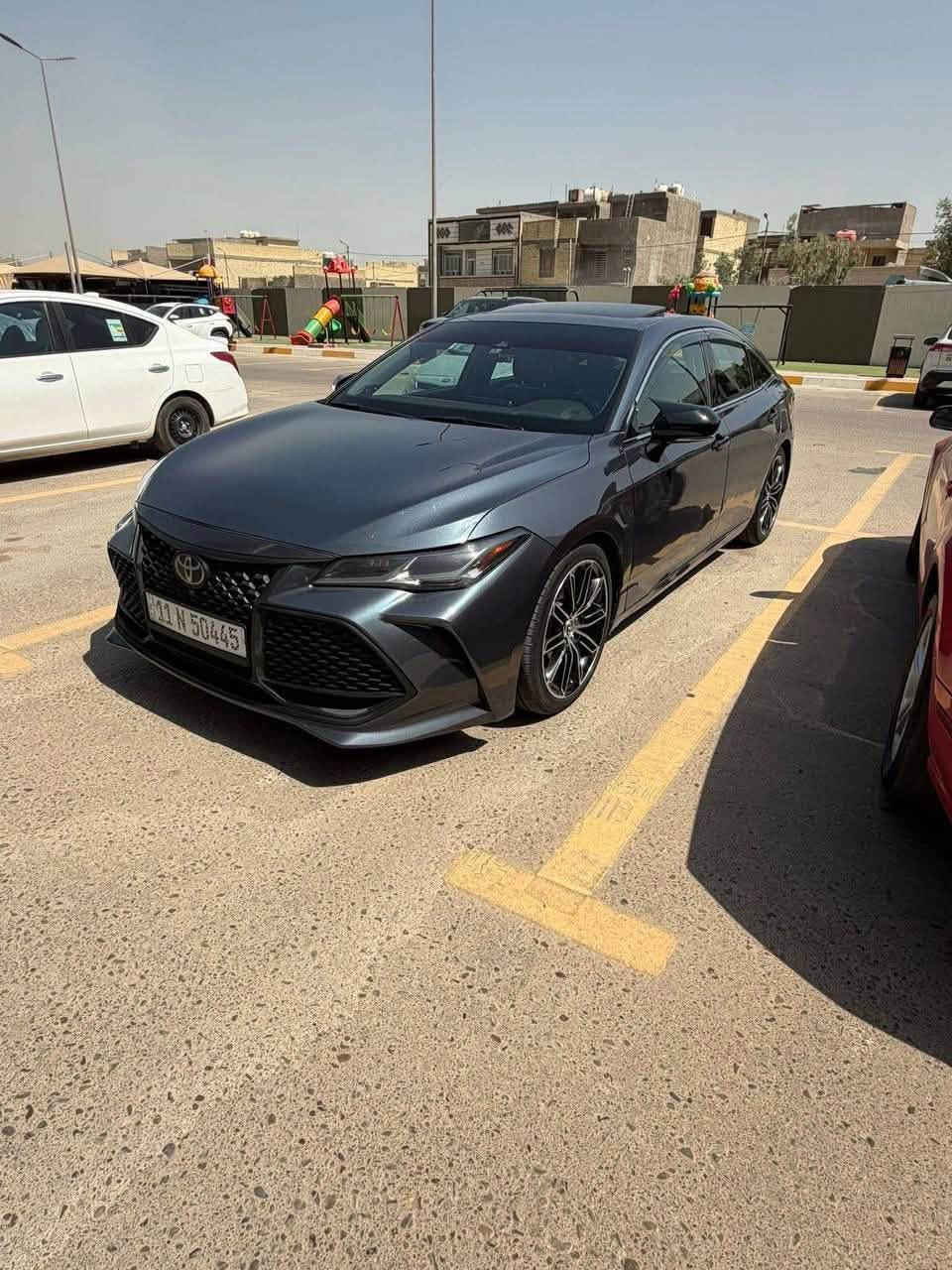 سلام عليكم
افلون  2020  Touring فوووول مواصفات  

محرك 3500 

داتة شو 

كشنات  الامامية تبريد + تدفئة 

الكشنات الخلفية تدفئة 

تبريد خلفي 

كراسي كهرباء 

ميموري كراسي 

رادرات من كل الجوانب 

حساس امامي 

حساس خلفي 

سلايد روف 

4 انظمة قيادة sport + sport plus echo normal 

كامرات محيطية من كل الجوانب 

توقف ذاتي 

هاند بريك بصمة 

اشاير بالمري 

ليتات الاماميه زنون بلاد 

البك لايت لد بلادي 

نظام صوت JBL 

شاحن تلفون واير ليس 

تشغيل عن بعد 

تحكمات ستيرن من كل جهات 

مثبت سرعة

شفتات كير بالستيرين

تحديد مسار  

وبعد بيها مواصفات ماشية58 الف mi 

حادثها جاملغ وباب السايق فقط وباب خلف السايق مباوك لون ويه باب السايق  بدون لغد وبدون شواصي  وهذا رقم الشاصي الي يحب يشوف صور الحادث 4T1HZ1FB2LU039348

***********

رقمها بغداد تحويل ثاني يوم السعر 21500
