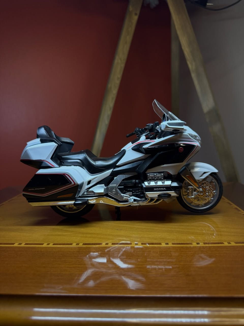 رجع توفر الكولد ونك يابة 
Honda Goldwing 🇺🇸🏍️🪽🦅

حجم 1:11 
للتواصل واتساب ***********

#tsar_store #عالم_المصغرات_والمجسمات
