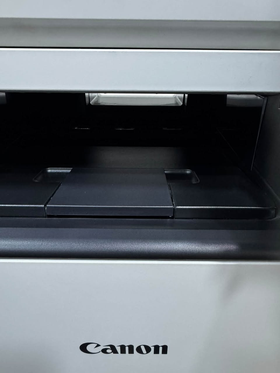 للبيع ♥️
طابعةليزر موديل Canon i-SENSYS MF752 Cdw 
ملونة بحالة الزيرو شبه جديدة طابعة متكاملة احترافية ماخذها قبل اشهر قليلة واستخدامها خفيف جدًا زيرو وبحالة الشركة وغنية عن التعريف 
سبب البيع 
محتاج اطور شغلي وانتقل الى طابعة تطبع ورق A3 لتلبية متطلبات مطبوعات بمقاس اكبر الطابعة ما بيها اي عيب او مشكلة وجاهزة للفحص والمعاينة 
سعرها 600 وقابل للتفاوض للجادين
للتواصل والاستفسار: ***********

