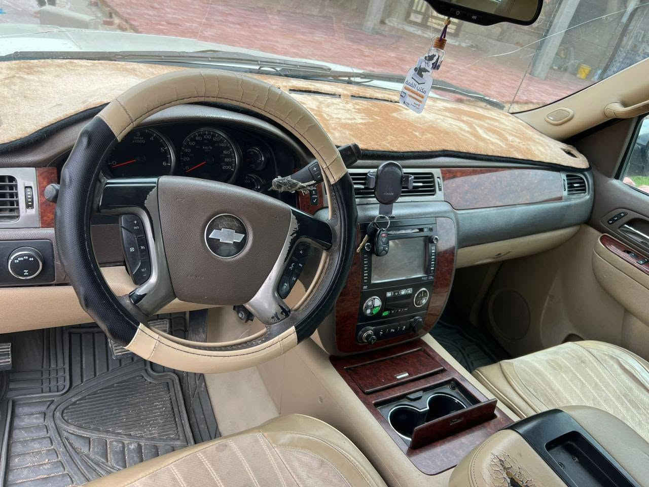 افلانج ٢٠١٤
بلاك اديشين كامل مواصفات 
السيارة مصبوغة عام للجمالية 
السعر١٤٠  
البصرة / الزبير 
***********
