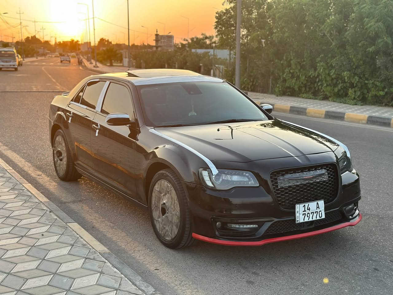 كرايسلر اوباما 300 S 

بيع او مراوس حسب القناعة
الحادث شبر جاملغ امامي وبنيد محدث 
صور الحادث بالمنشور 
#المواصفات :

▪️السيارة : كرايسلر اوباما 300 S 
▪️الموديل : 2021
▪️المحرك : 8 سلندر 5700
▪️غرفة السيارة : كشنات جلد احمر حظن بلادي
▪️قمارة بانوراما
▪️رادار امامي
▪️حساس امامي 
▪️حساس خلفي 
▪️حساسات ورادارات الاجتياز الجانبية
 (نقاط عمياء)
▪️شاشة كبيرة للتحكم في ايعازات السيارة
▪️كاميرا دوارة اصل
▪️بصمة 2 للابواب مع بصمة تشغيل وتشغيل عن بعد
▪️شفتات بالستيرن للتحكم بلكير العادي
▪️لايتات عالي وناصي مع حاجب LED
▪️تحكم فول كهرباء لكرسي السائق والراكب
▪️تبريد قطعتين امامي وخلفي
▪️تدفئة لكشنات المقدمة مع تدفئة ستيرن
▪️تحكم ستيرن جهتين بلوتوث وحاكية وكروس سرعة
▪️هيترات بالمرايا الجانبية
▪️سستم صوت ALPINE
▪️دمام في الجنطة
▪️نظام ABS مانع انزلاق
▪️منافذ USB امامي وخلفي
▪️السيارة جديدة وبوضع الشركة

 سعر السيارة اتصل وتدلل 
 عنوان السيارة : 📍 ميسان العمارة 

تفاصيل اكثر الاتصال على : ***********
