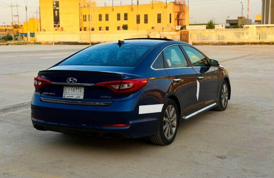 يالله سلام عليكم سوناتا موديل 2017حره تحويل ثاني يوم ضررها جاملغ وبنيد بدون دواخل سياره فول 1ع1 
بصمه 
فتحه 
شاير بل مري 
تحكمات ستيرن جهتين 
كشنات كهربائيه 
جاهزه السياره لاخير كير ومحرك وحداديه وتبريد مكينه ما مفتوحه مكان سياره ناصريه شموخ سعر ب107وبيها 

مجال رقم***********

