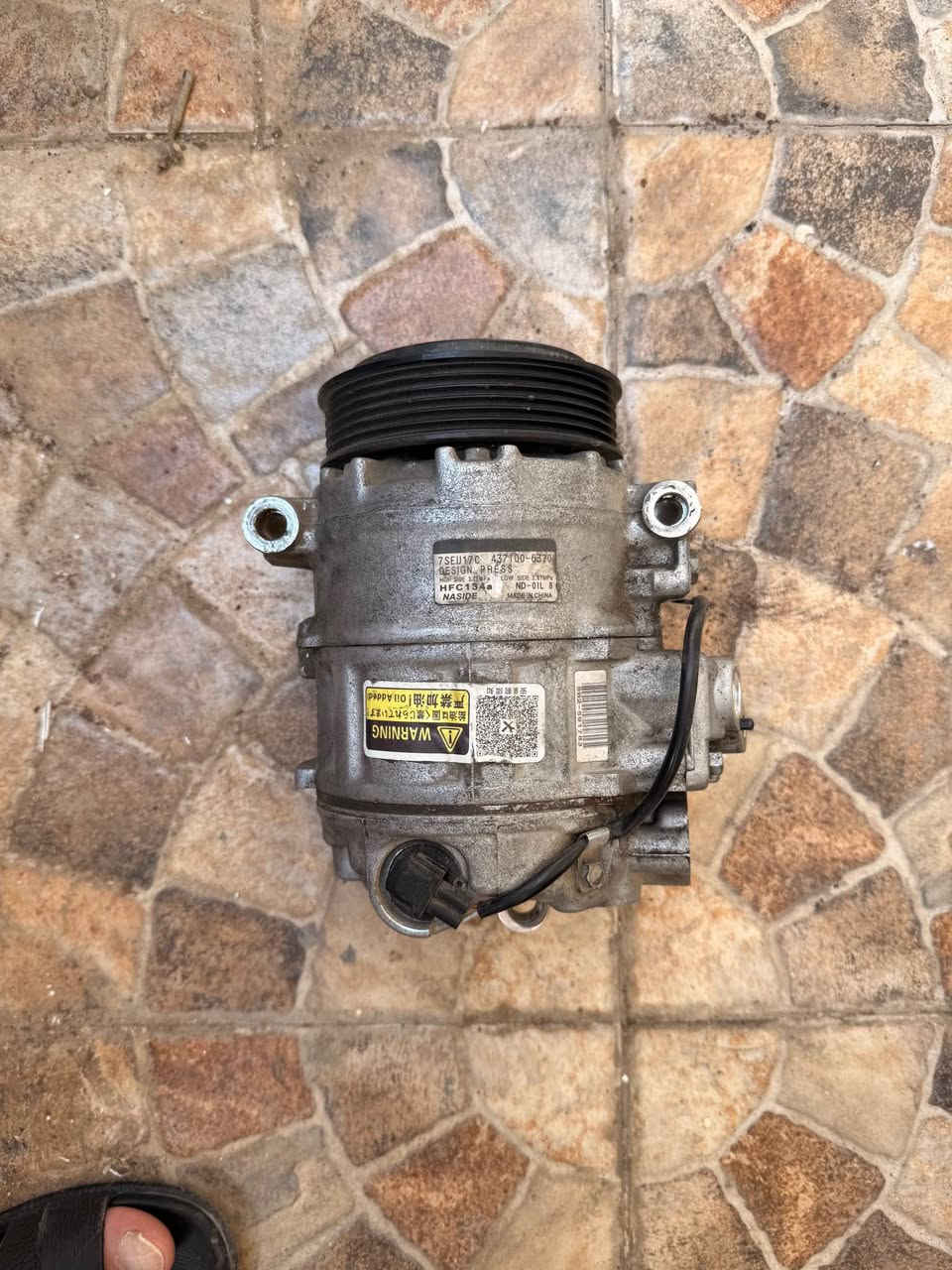 كومبريسر مارسيدس  E200-E250 -C180 مستعمل شغال كهربائي داخل ابيض 
جان عندي مشكلة بالثرموستات والمنضومة تجمد فجبت منضومة كاملة وبدلتهة والكمبريسر شديت جديد ميكانيكي حتى ميجمد  وهذا ضل زايد عندي وشغال الي يفيدة يتدلل
***********
