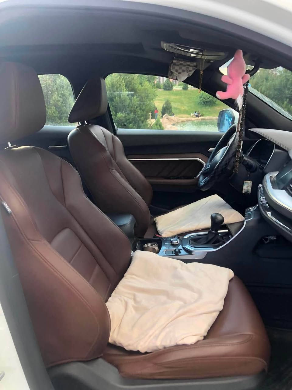 k#بۆ_فرۆشتن 
جۆری سەیارە: Haval H6
مۆدێل: 2021
ڕۆیشتوه  ٥٦هه زار کم
پستن:٤
مه كينه :٢٠ توربو 
مواسەفات: فوول فوول (Luxury)
• پانۆراما و سەقف سلااید
• ٤ کامێرا و ڕادار و حەساس
• کوشن جلد و کارەبایی + هێته‌ری کوشن و سوکان
• شاشە گەورە، ئۆتۆ ستۆپ، هاند برێک کارەبایی
• بێ بۆیاخ (تەنها تۆزێک ساردی هەیە)
• بە ناوی خۆمە، سەنەوی ٤ مانگی ماوە بەسەر بچێت.
تێبینی: سەیارەکە زۆر پاک ڕاگیراوە و هیچ مەسرەفێکی تێدا نییە.
نرخ 140وه ره قه و مەعامەلە يه كي كه م .
شوێن: سلێمانی
پەیوە ندي بكه ن به ژماره *********** اسيا
ڤايبه ر
واتس ئه ب كويسينجاك, أربيل
