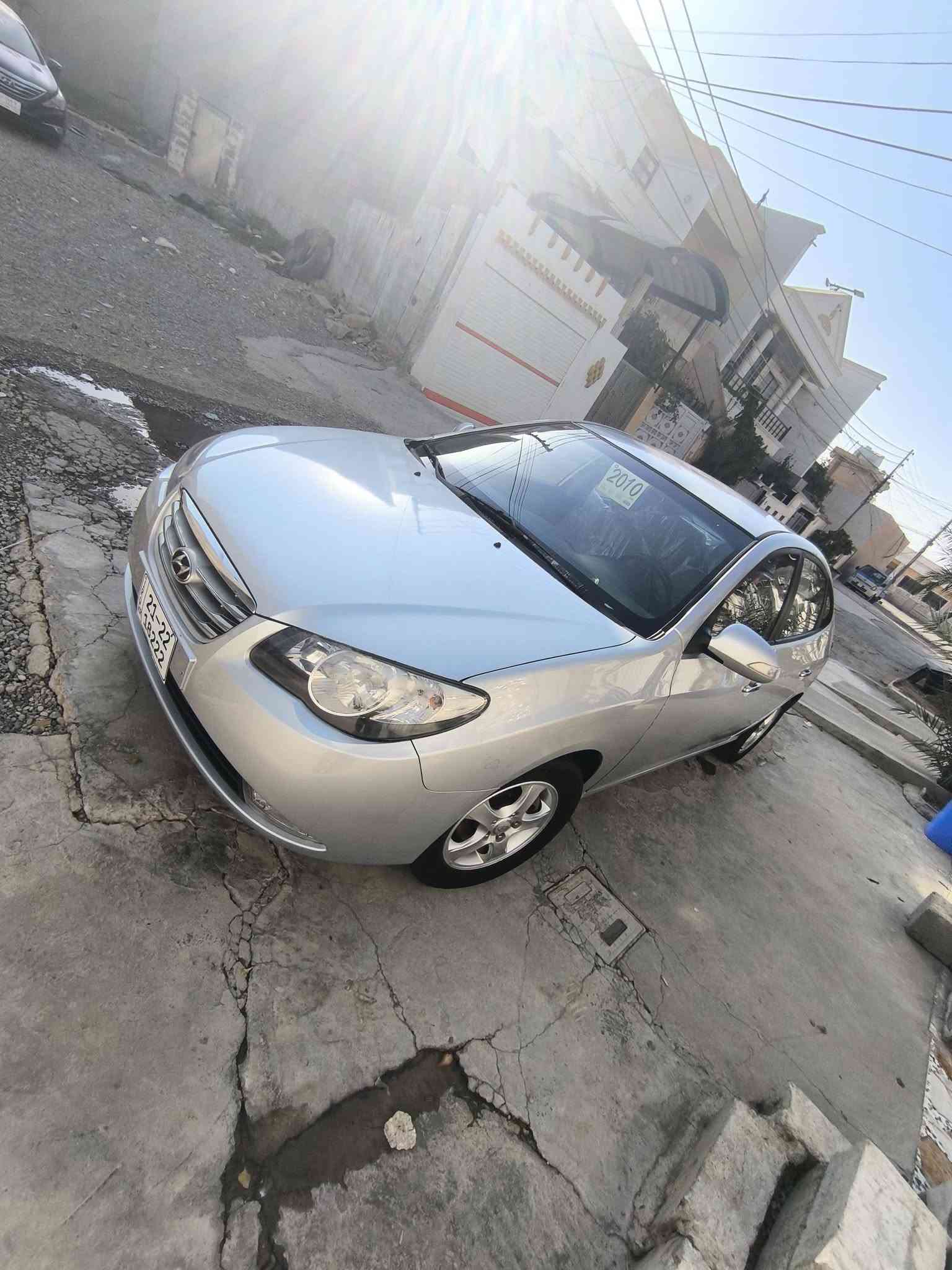 مۆدیڵ 2009
کۆدی نیە کۆدی نیە 
فول مواسفات بەس سلایتی نیە
یەک کەفەری گۆراوە 
گێر مەکینە سەقف هەموشتێکی بەشەرت
سعری 46
شوێن کەلار
ژم ***********
تکایە تکایە ئەگەر موشتەری نیت تێل مکە لەگەڵ رێزم
