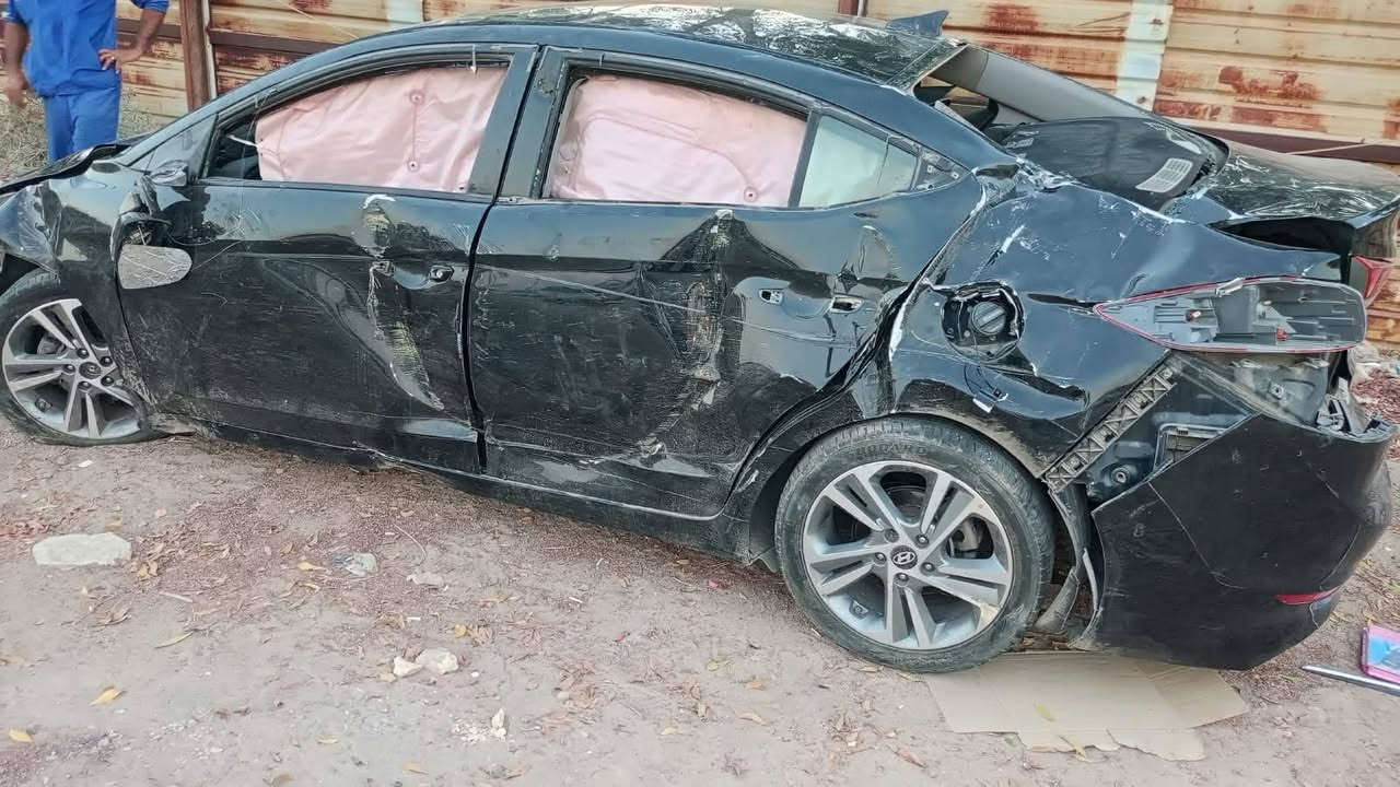 النترا 2018 وارد امريكي رقم جديد بأسمي حادث سير داخل البصرة السياره مشتريه كفاله  الحادث فقط جهة السائق  والجهه الثانيه ما بيهه شي مكاني بصره السعر ٦٠ وبيهه مجال هذا رقم راعيهه اني مكلف بالنشر ***********
