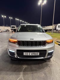 السلام عليكم  جيب كراند شيروكي ٢٠٢٣ L مكينة 6 سلندر 3600 بدون حادث بدو...