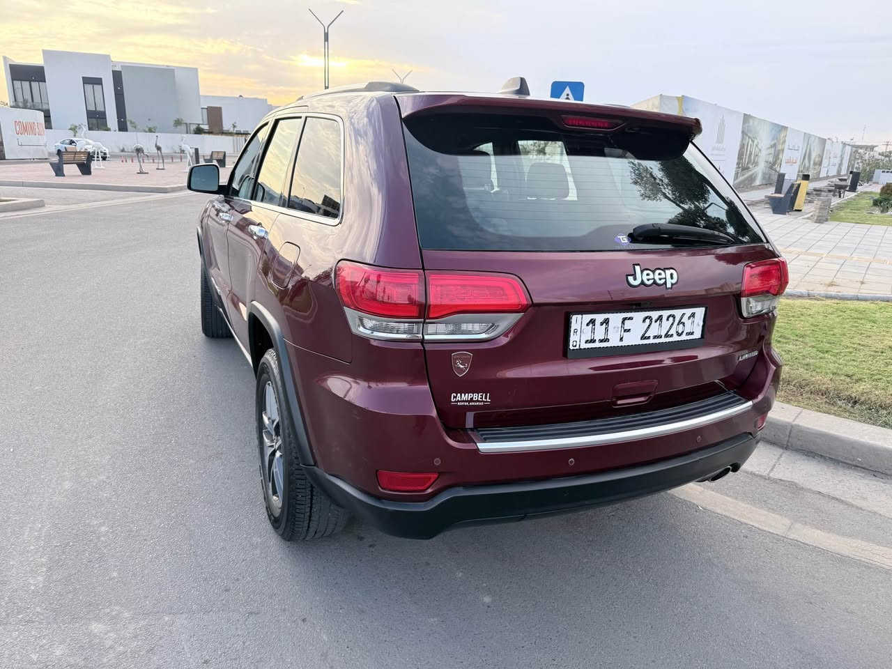 سلام عليكم
للبيع فقط بدون مراوس
22000$ بيه مجال

جيب لمتد  2097 
وارد امريكي 
رقم بغداد إنكليزي
تو ويل
حجم المحرك 3600

ماشيه100000 كيلو متر
قطعتين تبريد 
بصمة، تشغيل عن بُعد
حساس خلفي
شاشة + كامرة
كشنات جلد
هيتر بالمرايا
مري قلاب
مثبت سرعة
أوتو ستارت
نظام سبورت
مانع انزلاق
‏ECO
كشن كهرباء
بلوتوث + AUX + USB
باقي المواصفات معروفة بالجيب
حادثه بنيد عكس السايق و بابين نفس الجهه

مكان السيارة بغداد
للاستفسار *********** واتساب بغداد, العراق
