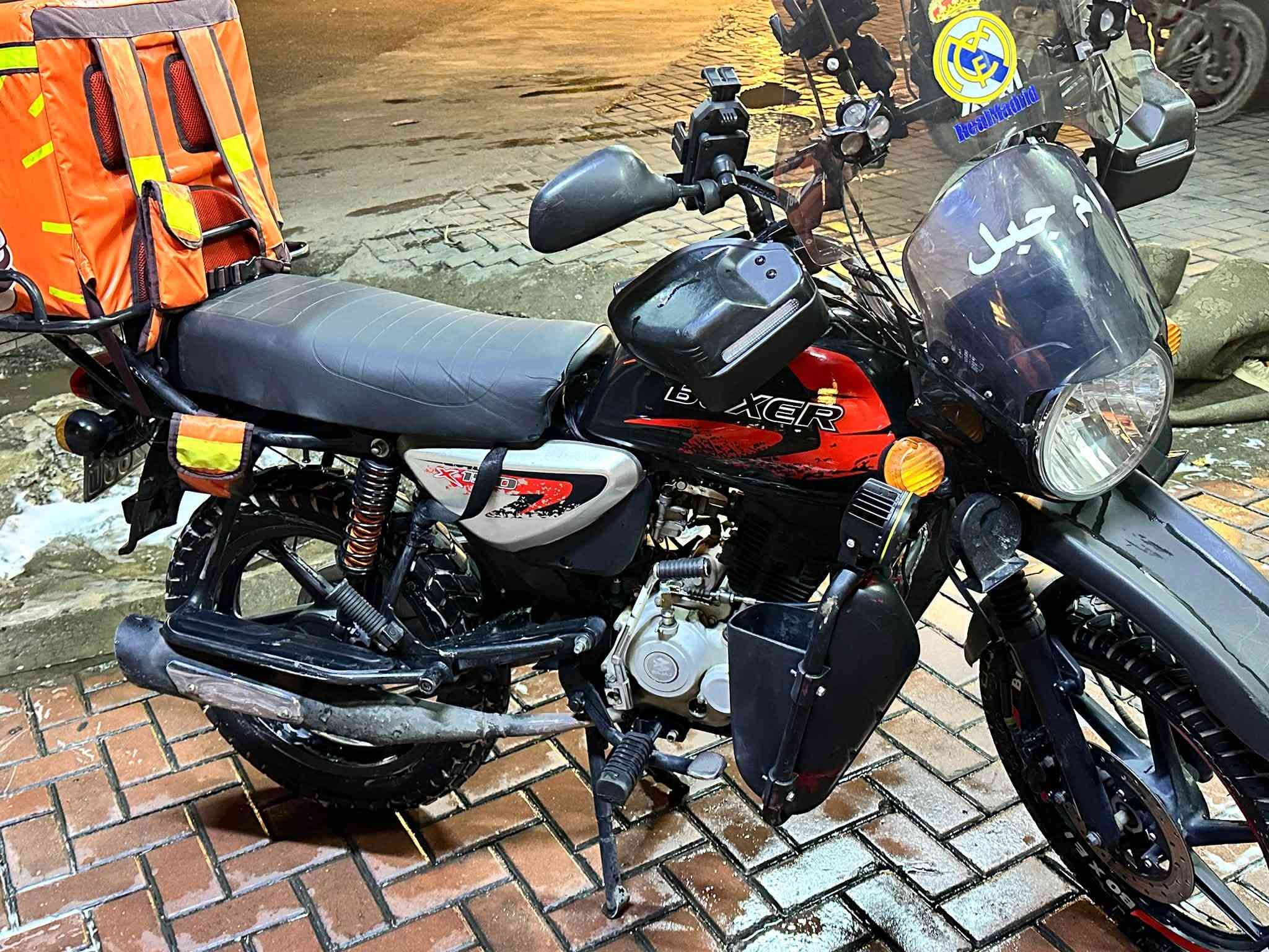 السلام عليكم شباب 🌹
دراجة بوكسر جبلي للبيع 🏍️
موديل 2022
الدراجة باسمي ورقمها باسمي، تحويل ثاني يوم 

✨ بيها إضافات حلوة ومميزة
✨ نظيفة ومعتنى بيها
✨ جاهزة للفحص والتجربة

💰 السعر: 2,450,000 دينار
والدراجة موجودة عندي.
مكاني بغداد الشعب 
رقمي ‪***********‬ رصيد واتساب فقط 

، والله يوفق الجميع 🌹
