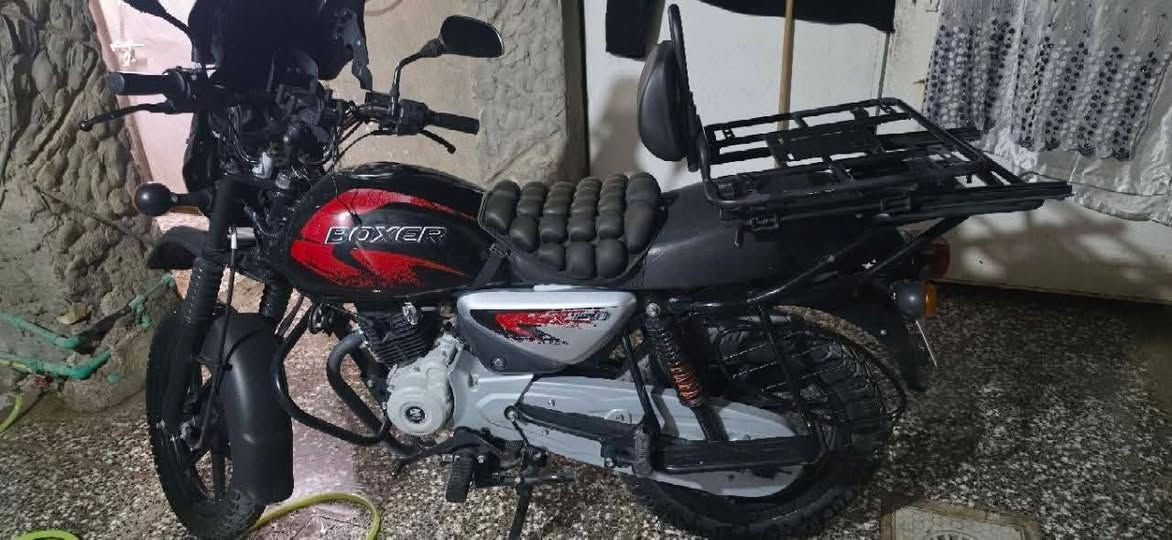 بوكسر موديل 23نازله 25 برغي واحد ما مفتوح بيه تايرات جوبلس لايت زنون مقعد طبي سيبايه متحركه وتجوه ستاند جامه كبيره وجامه صغيره ماشيه 33الف مكاني بغداد حسينيه الإستفسار لاتصال على رقم***********
