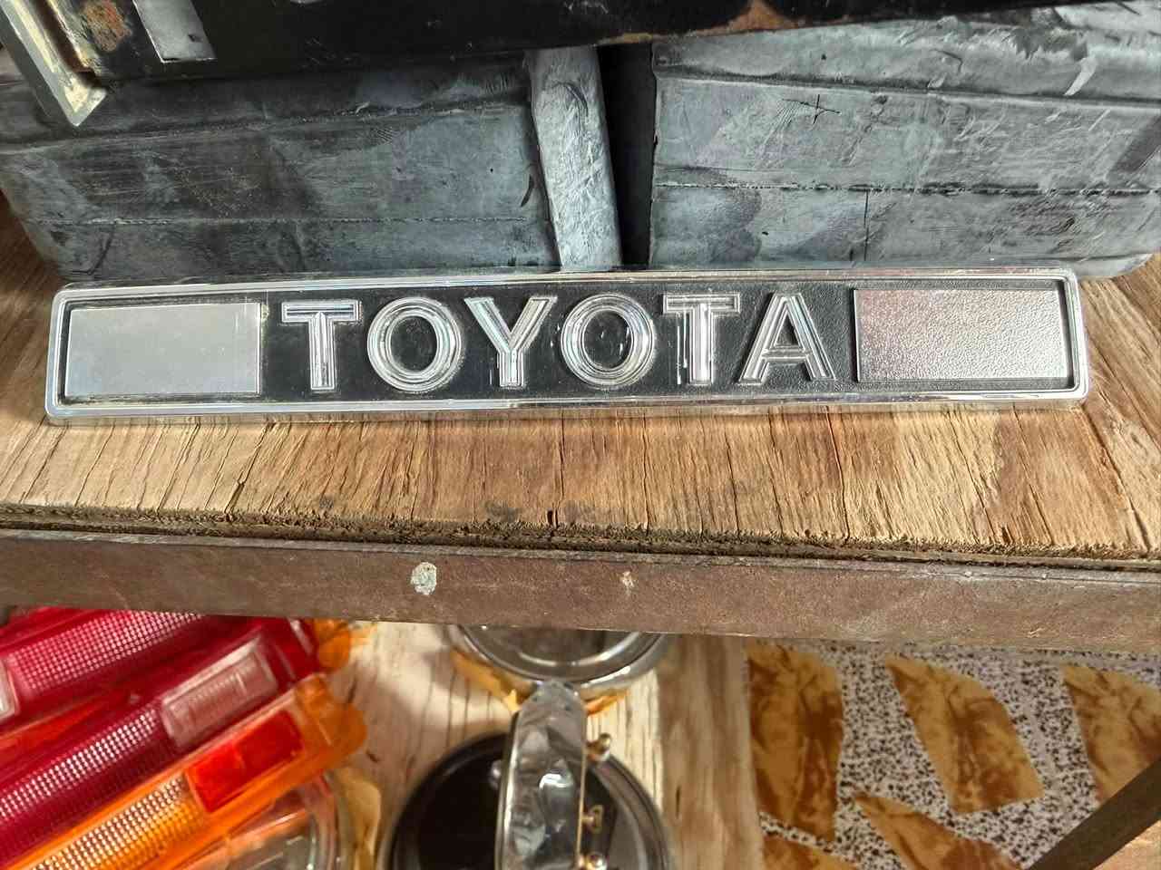 ***********
