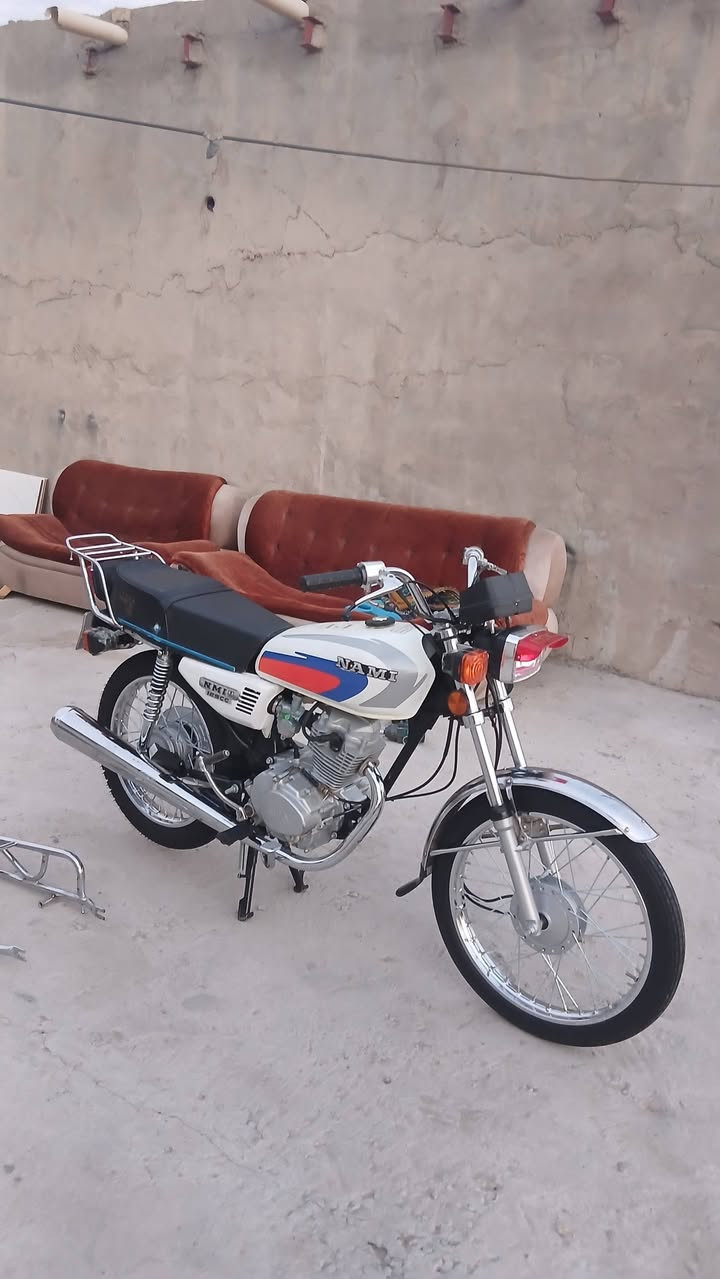 السلام عليكم
دراجه نامه شلامجه تعمير 26 دراجة جاهزه من كلشي موديل 22  رقم وسنوية 

انتهاء السنوية سنة 2030 تحويل ثاني يوم .
السعر مليون و825

الرقم هاتف وواتساب  ***********
