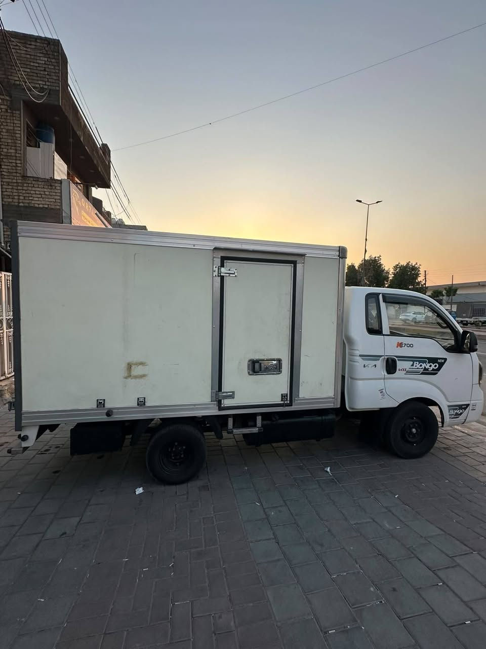 سلام عليكم كيا بنكو موديل 2023 نثية للبيع ماشيه 70 الف تقريباً السياره حلوه و نظيفة بيها بنيد مبدل و الفريز عطلان السياره بأسمي و شرط التحويل مكاني بغداد البنوك و السعر 140 ورقة و بيها مجال قليل للاستفسار ***********
