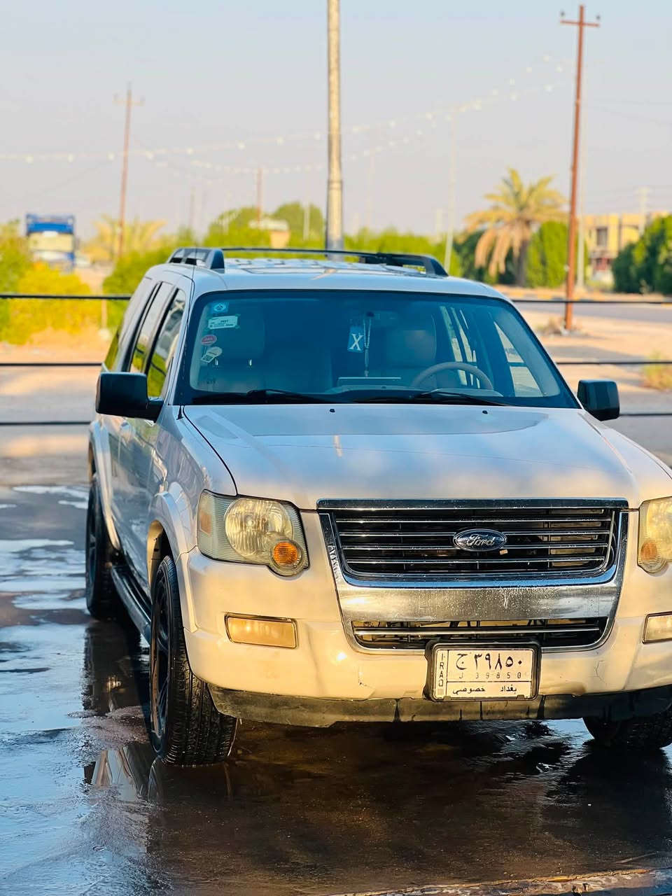 فورد اكسبلور موديل 2010 فئة XLT خليجي اربع قطع تبريد شغال حدادية مكينة كله جديد السعر 110$ وبيها مجال اتصل وتدلل ***********
