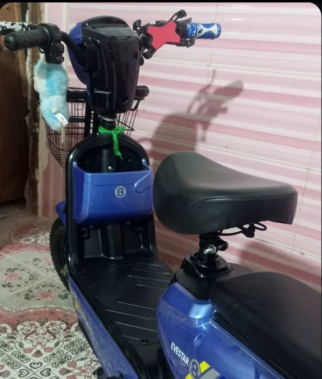 السلام عليكم دراجه شحن ار ١٤ ستخدام قليل  نضيفه حيل سعرها ٣٥٠ وبيها مجال قليل  عنوان ناصريه مركز الشراي  ينتصل عل رقم ***********

