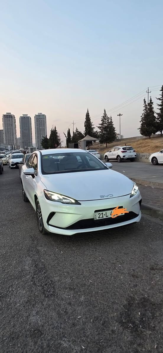 byd sel  ویل کرۆم2025 پەڵەیەک لەبۆنیدە کە ی قوپاوی هەیە بەس بۆنیدی کامل جەلاتین کراوە ئەتوانی 3بەشی بۆنیدەکەی جەلاتینەکە ی لێ بکەیتەوە بئ ناوگرتن ناوی بەشەرت پەڵەیە کارتی  زۆر  بچوکییشی هەیە لای درگای سەکن دواوە بۆ پەیوەندی ***********کەمیک مجال 23هەزار ڕۆشتووە السليمانية, العراق

